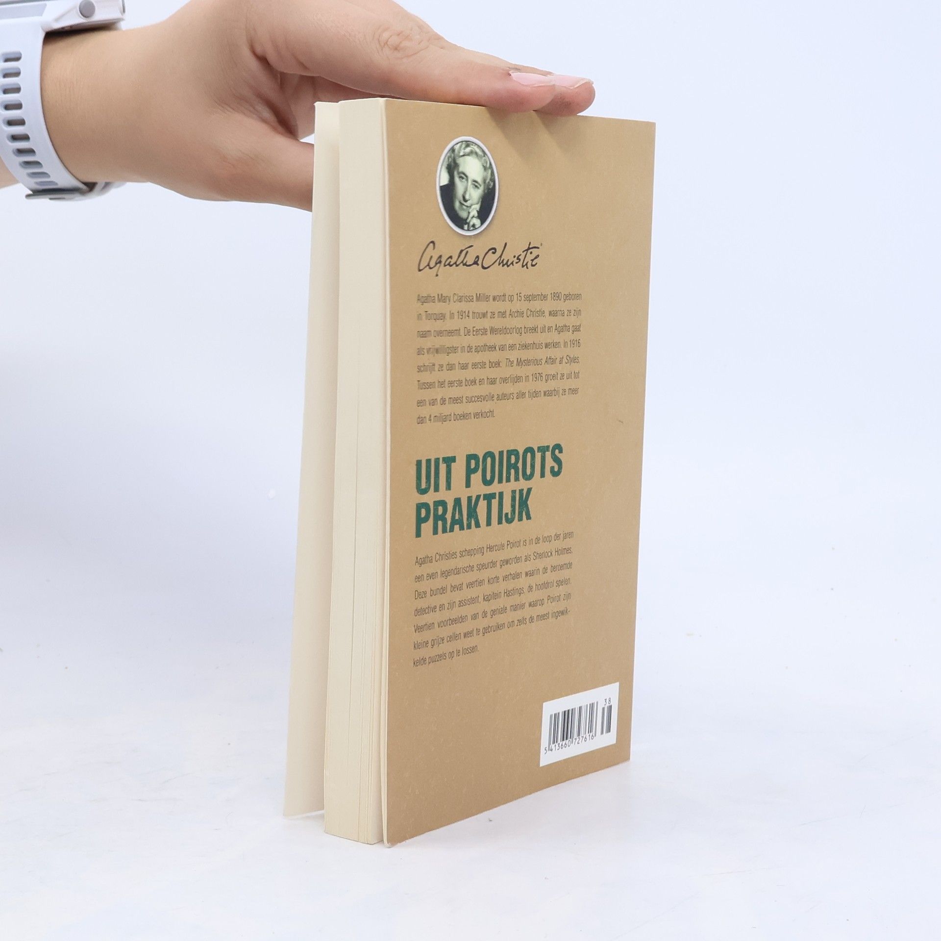 Agatha Christie Uit Poirots praktijk