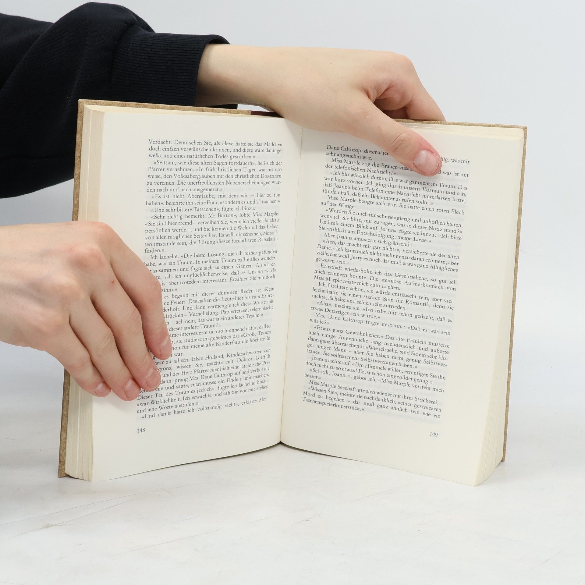 Agatha Christie Die Schattenhand, Blausäure