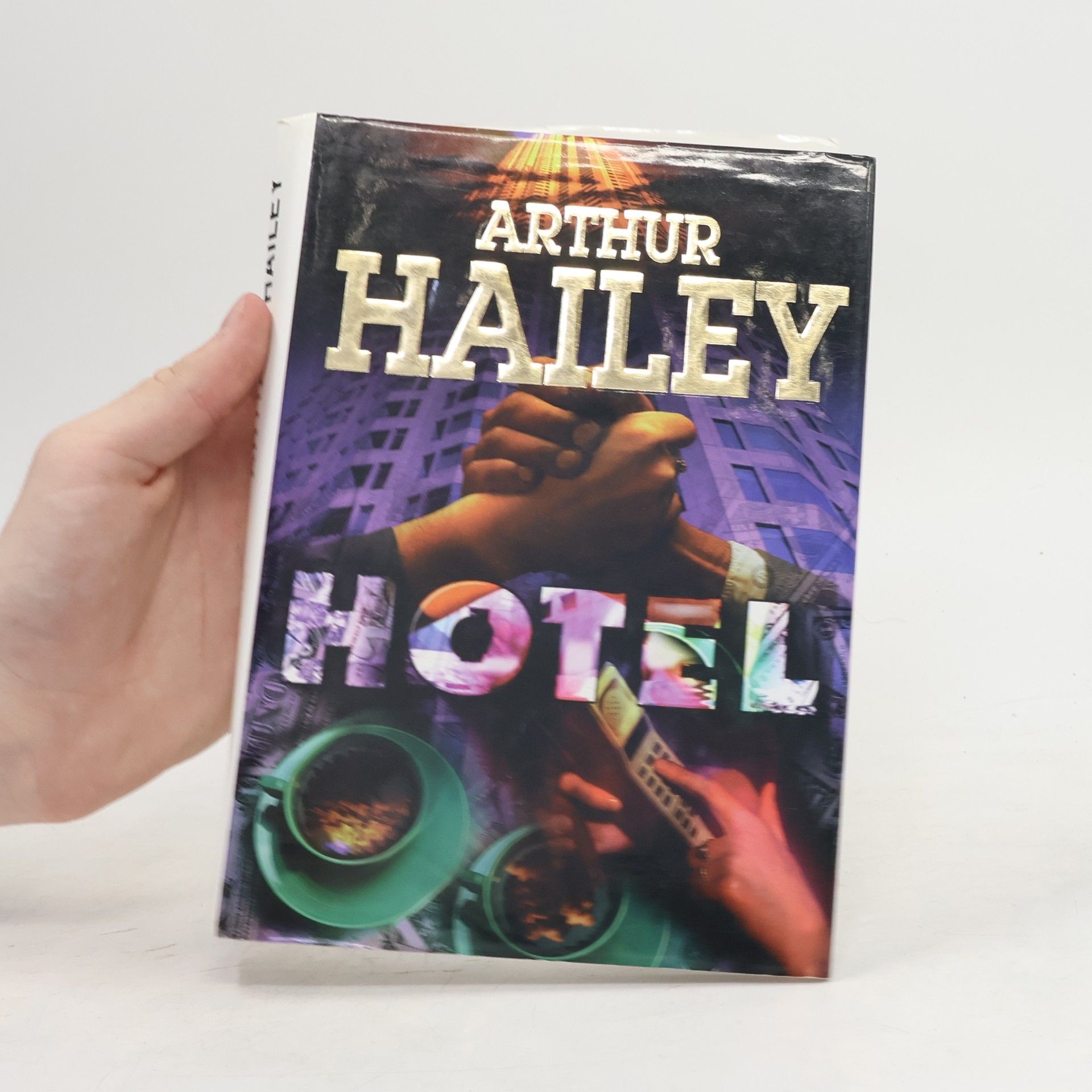 Arthur Hailey Hotel