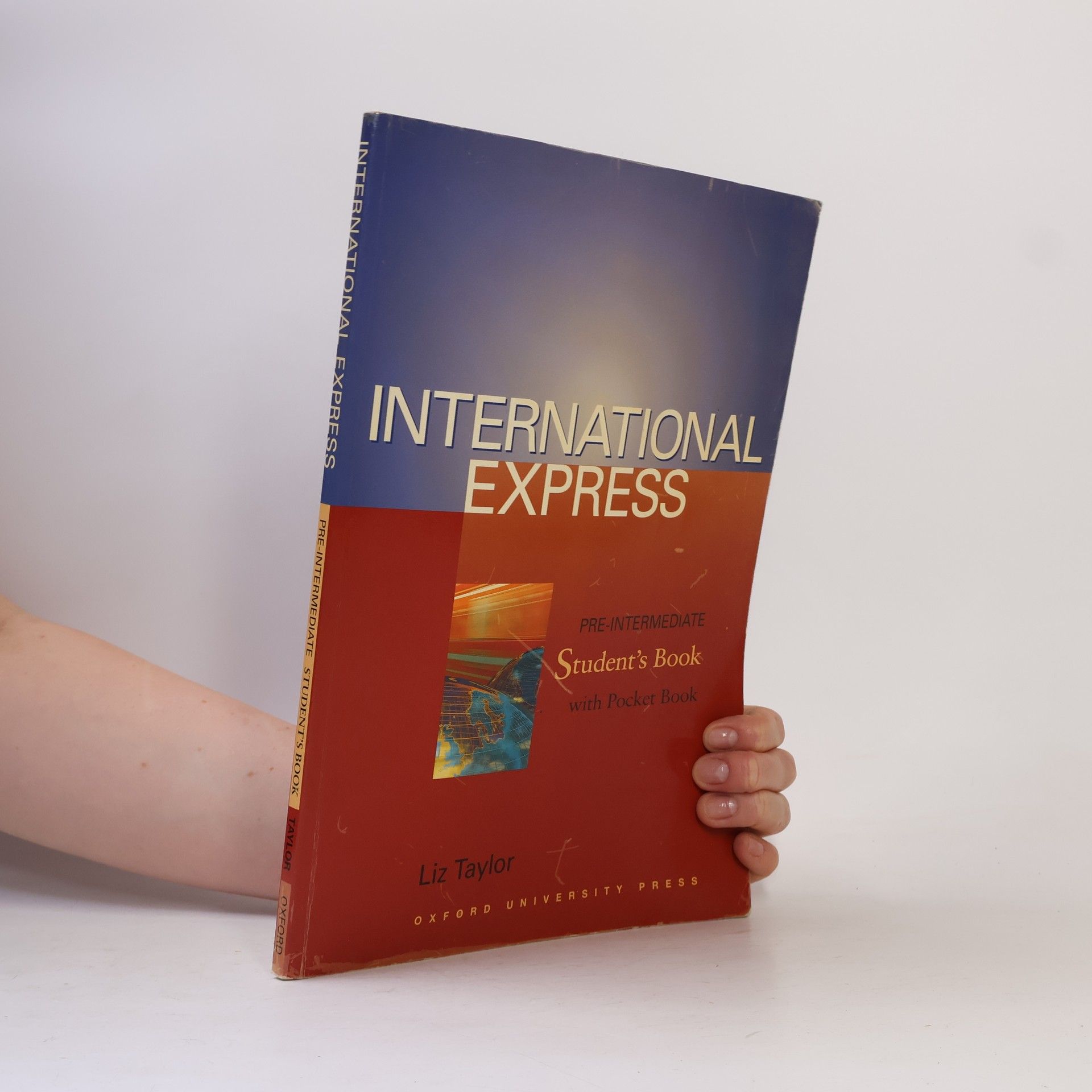 Liz Taylor International express. Student's book (pre-intermediate) with pocket book