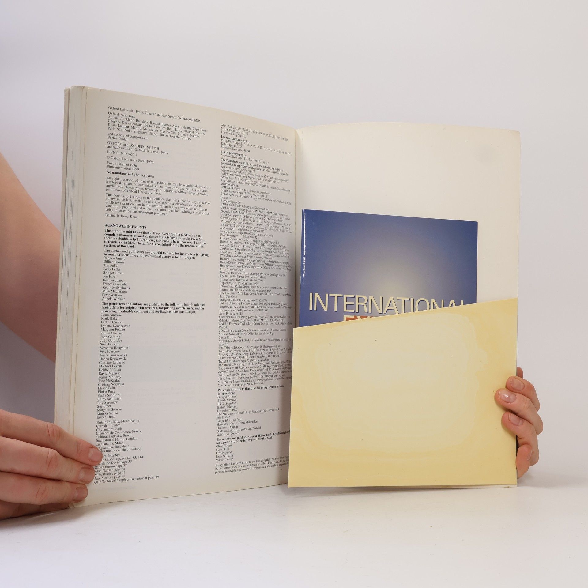 Liz Taylor International express. Student's book (pre-intermediate) with pocket book