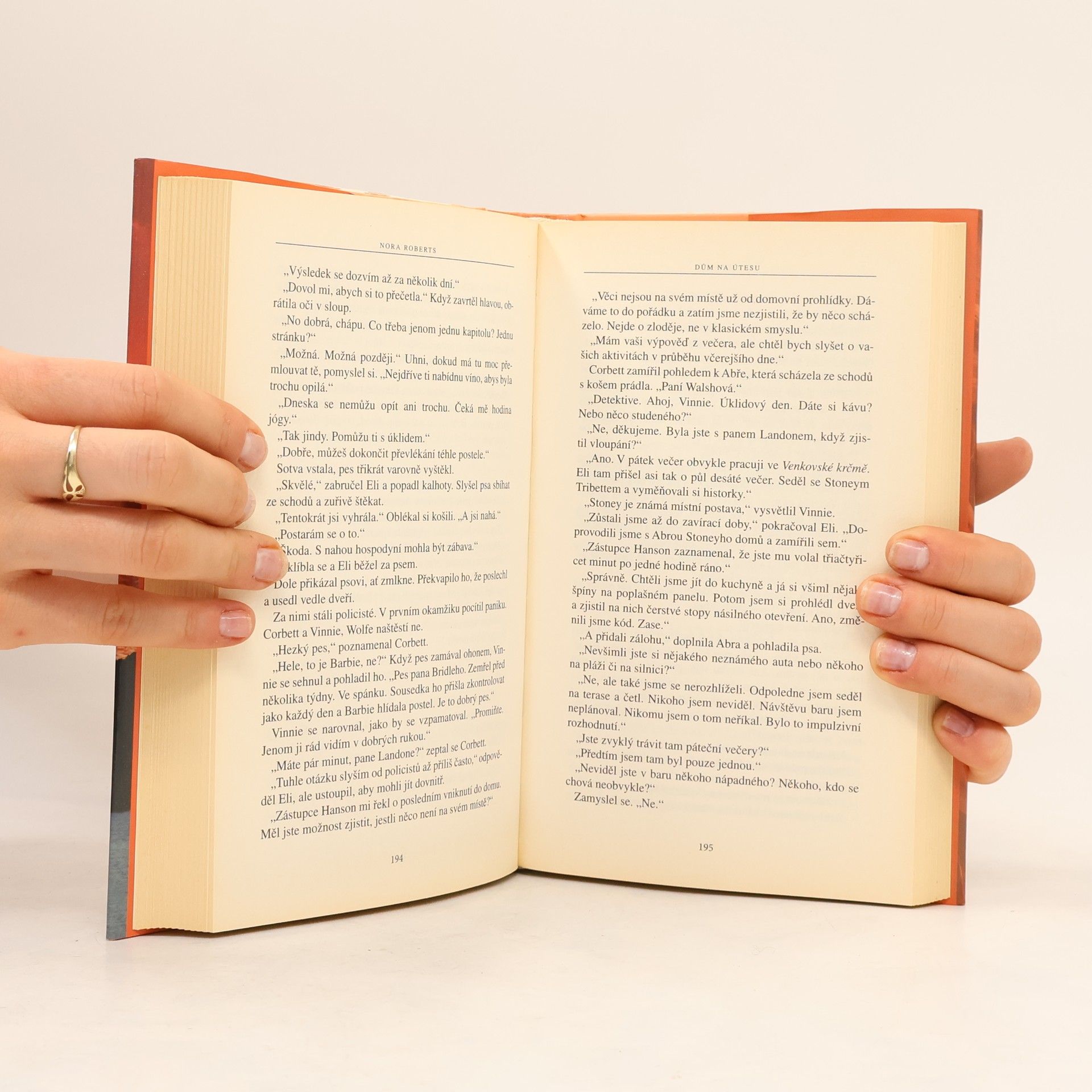 Nora Roberts Dům na útesu