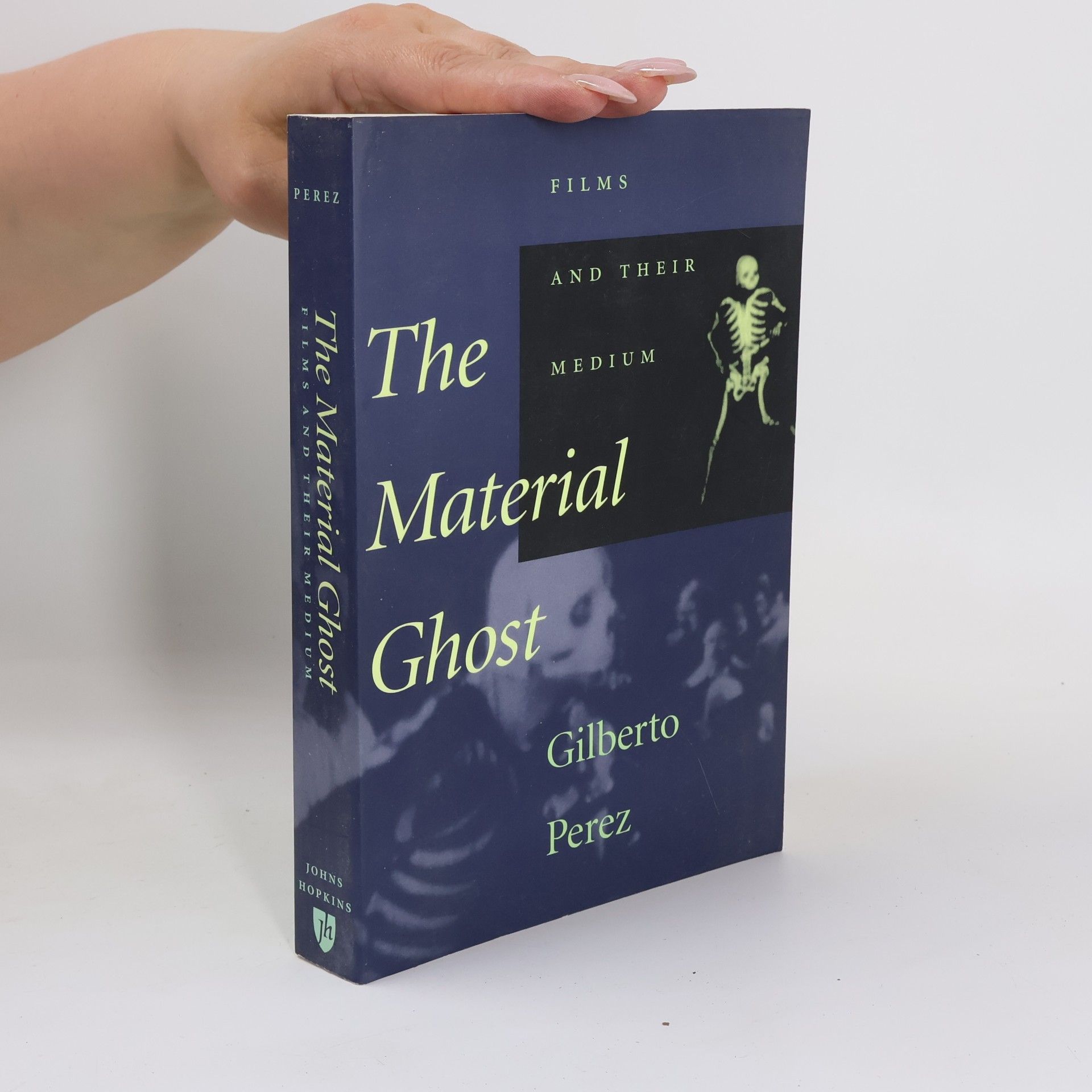 Gilberto Pérez Material Ghost