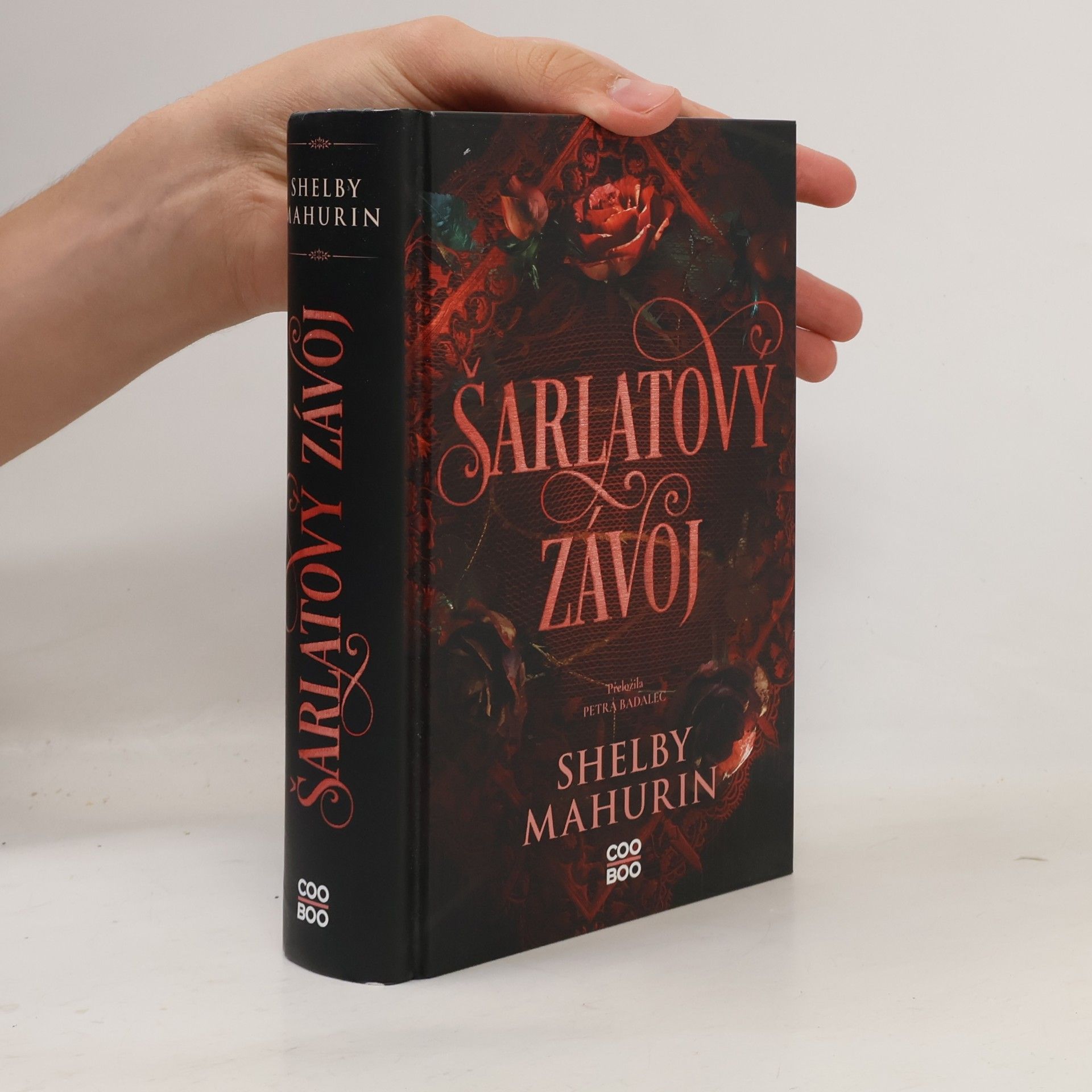 Shelby Mahurinová Šarlatový závoj