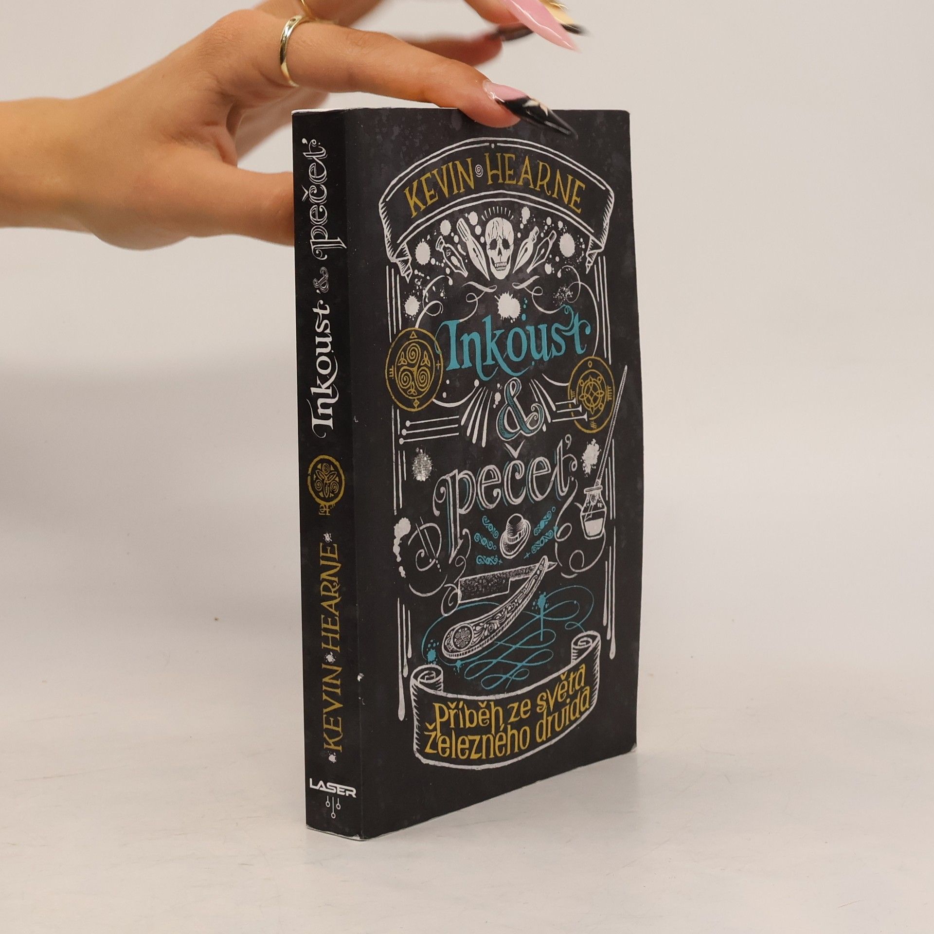 Kevin Hearne Inkoust & pečeť