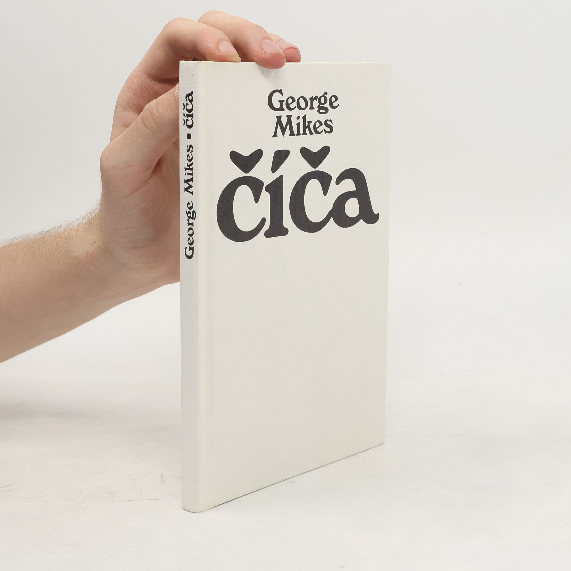 George Mikes Číča. Životopis kočky