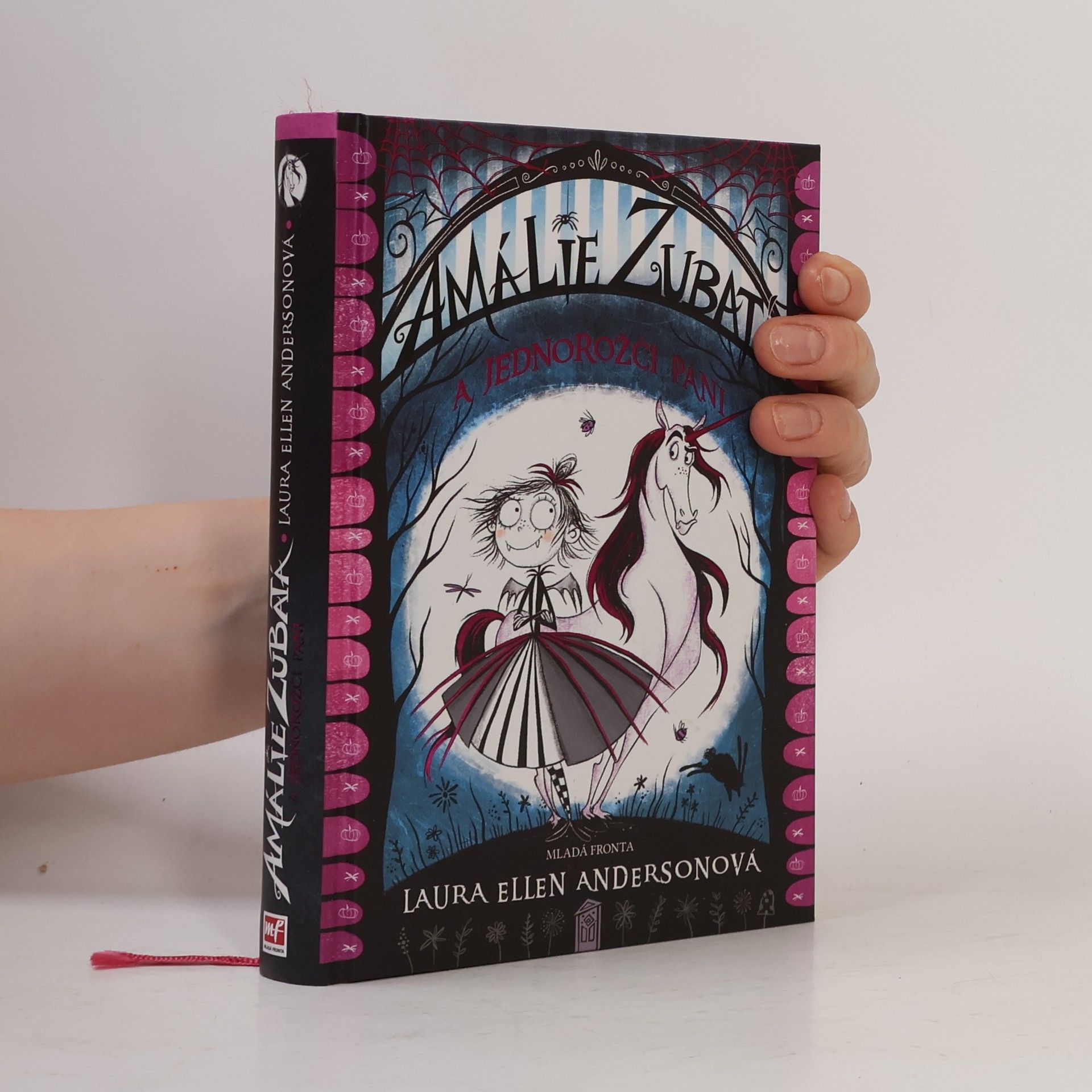 Laura Ellen Anderson Amálie Zubatá a jednorožčí páni