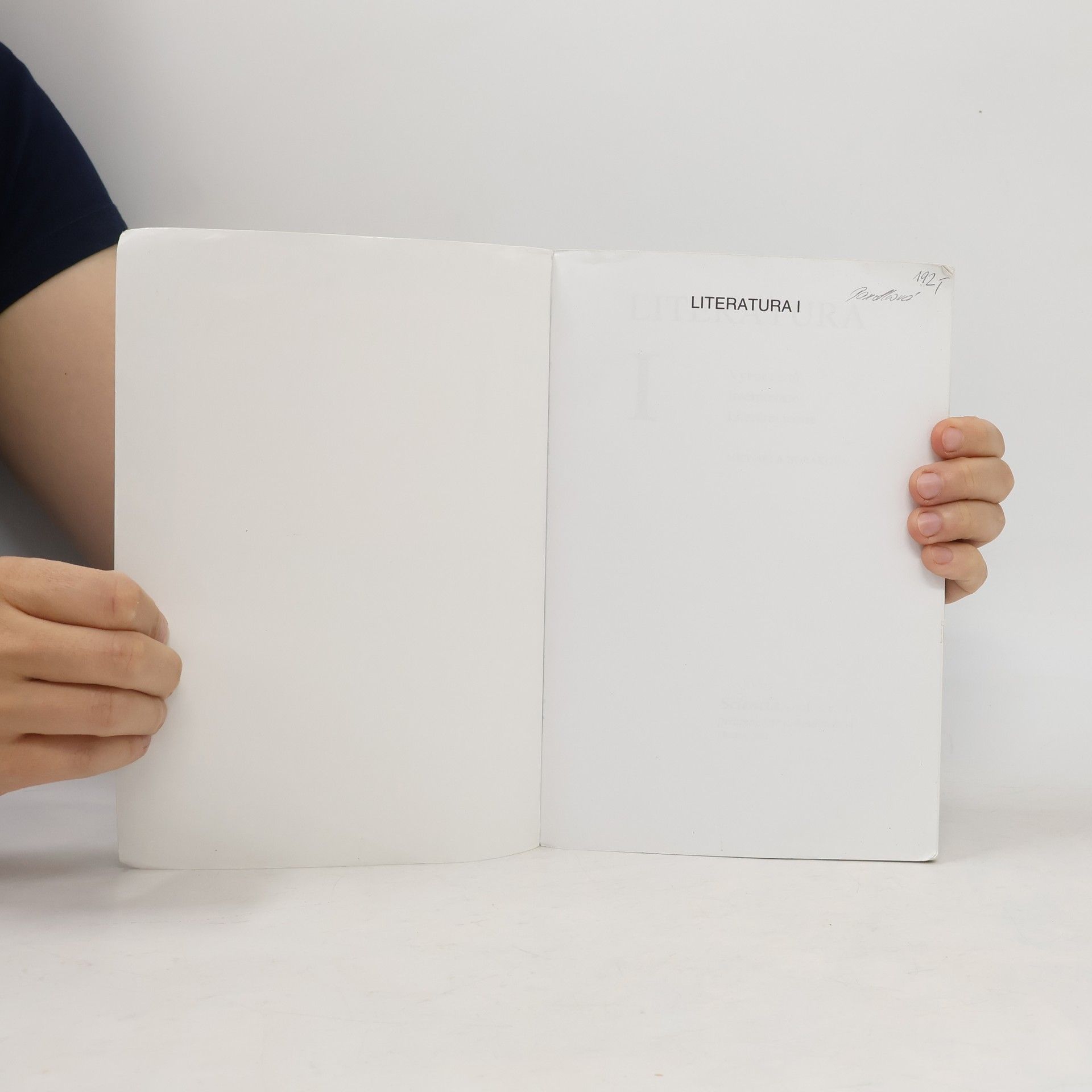 Michaela Hashemi Literatura I : výbor textů, interpretace, literární teorie