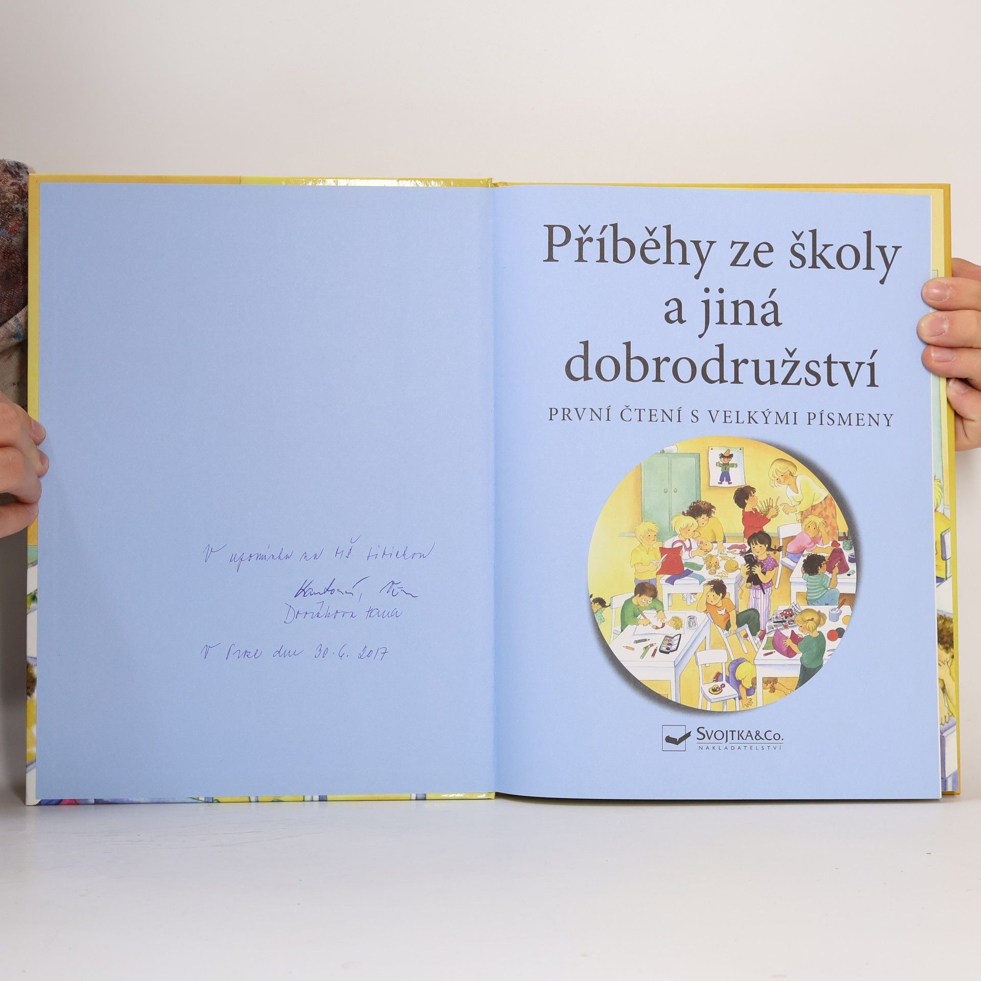 Valériane Macías Příběhy ze školy a jiná dobrodružství. První čtení s velkými písmeny