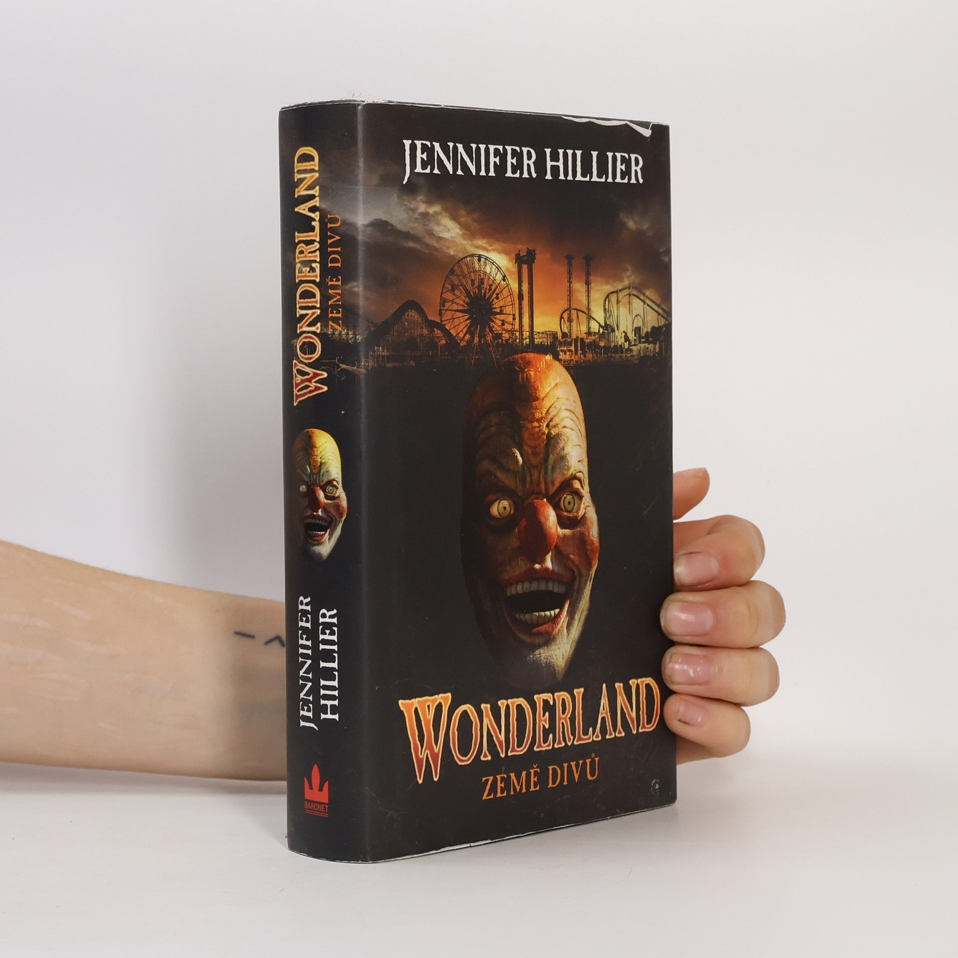 Jennifer Hillier Wonderland. Země divů
