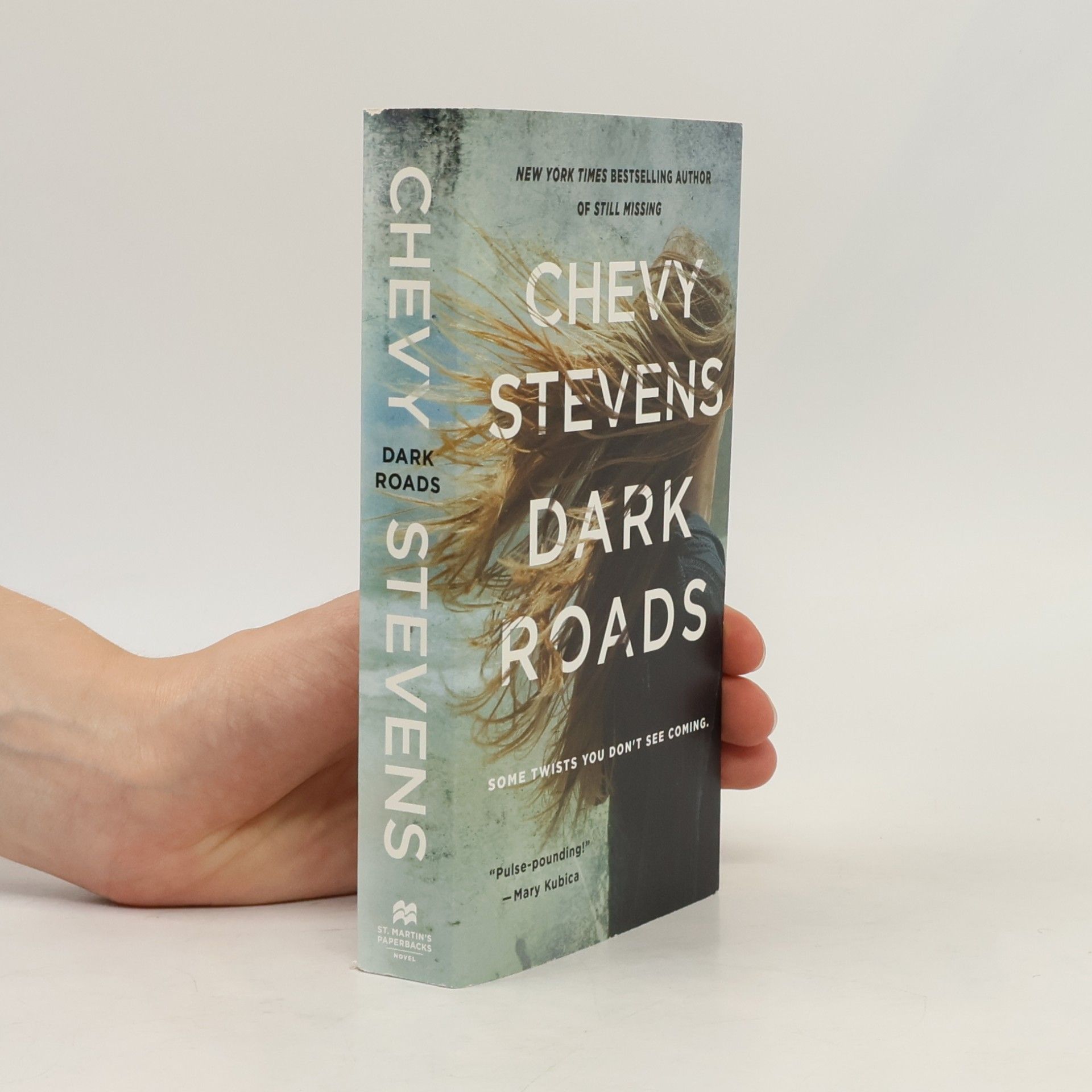 Chevy Stevens Dark Roads