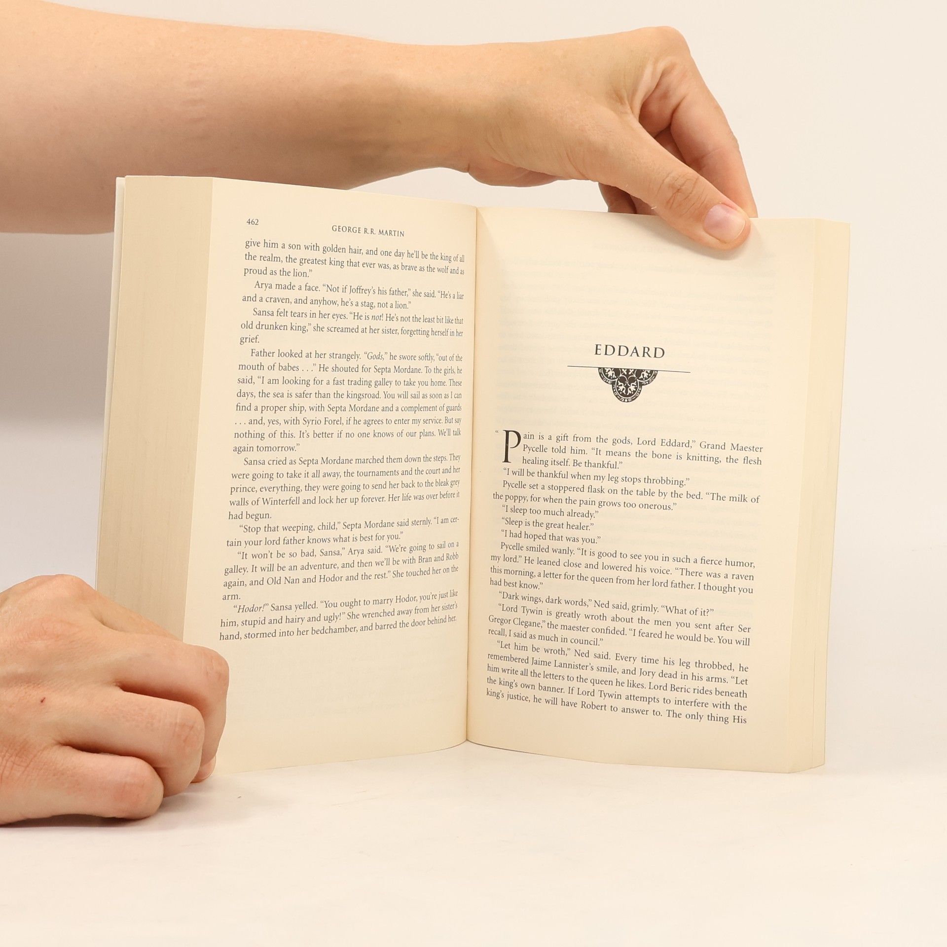 George R. R. Martin A Game of Thrones : Book one of A song of ice and fire