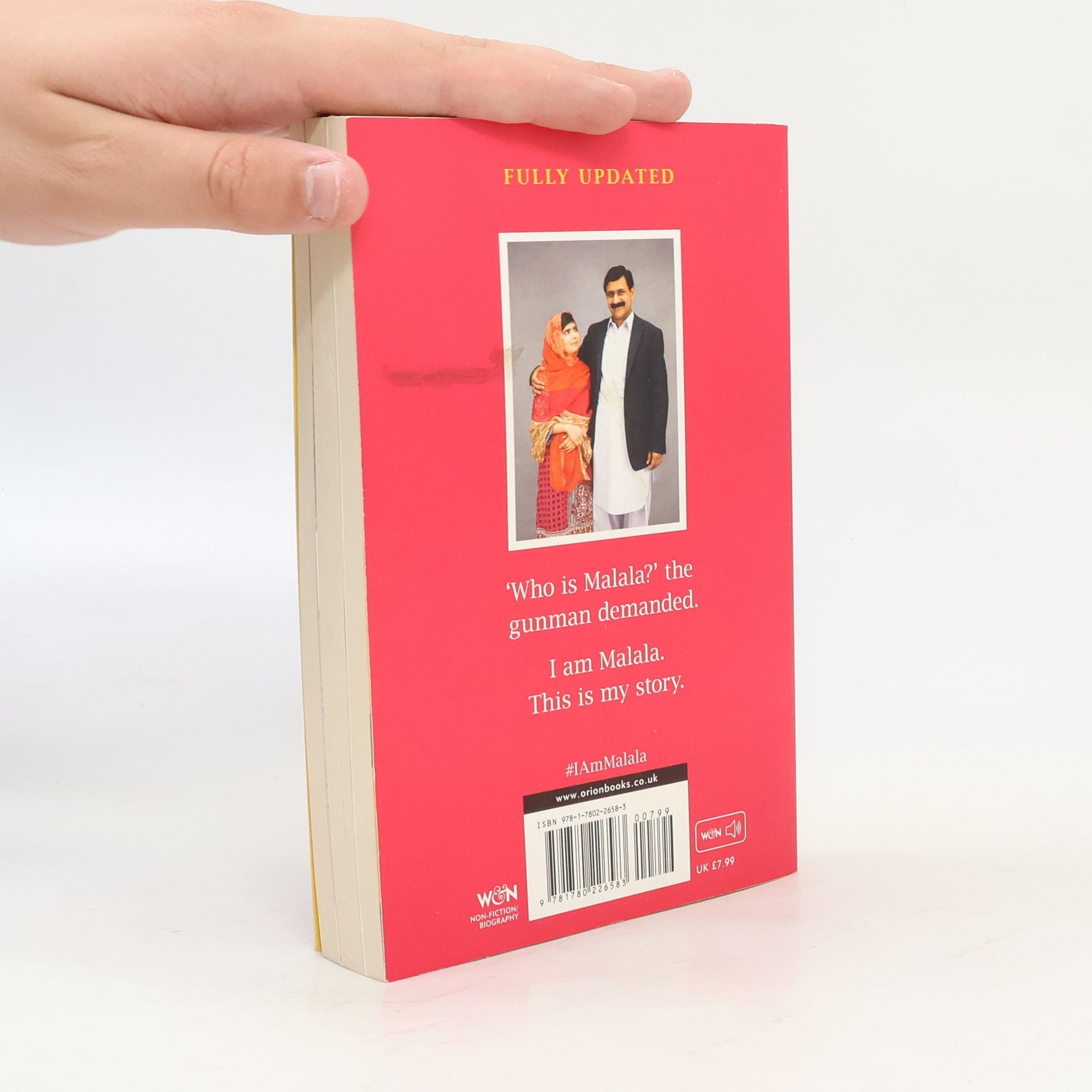 Malala Yousafzai I am Malala : the girl who stood up for education and was shot by the Taliban