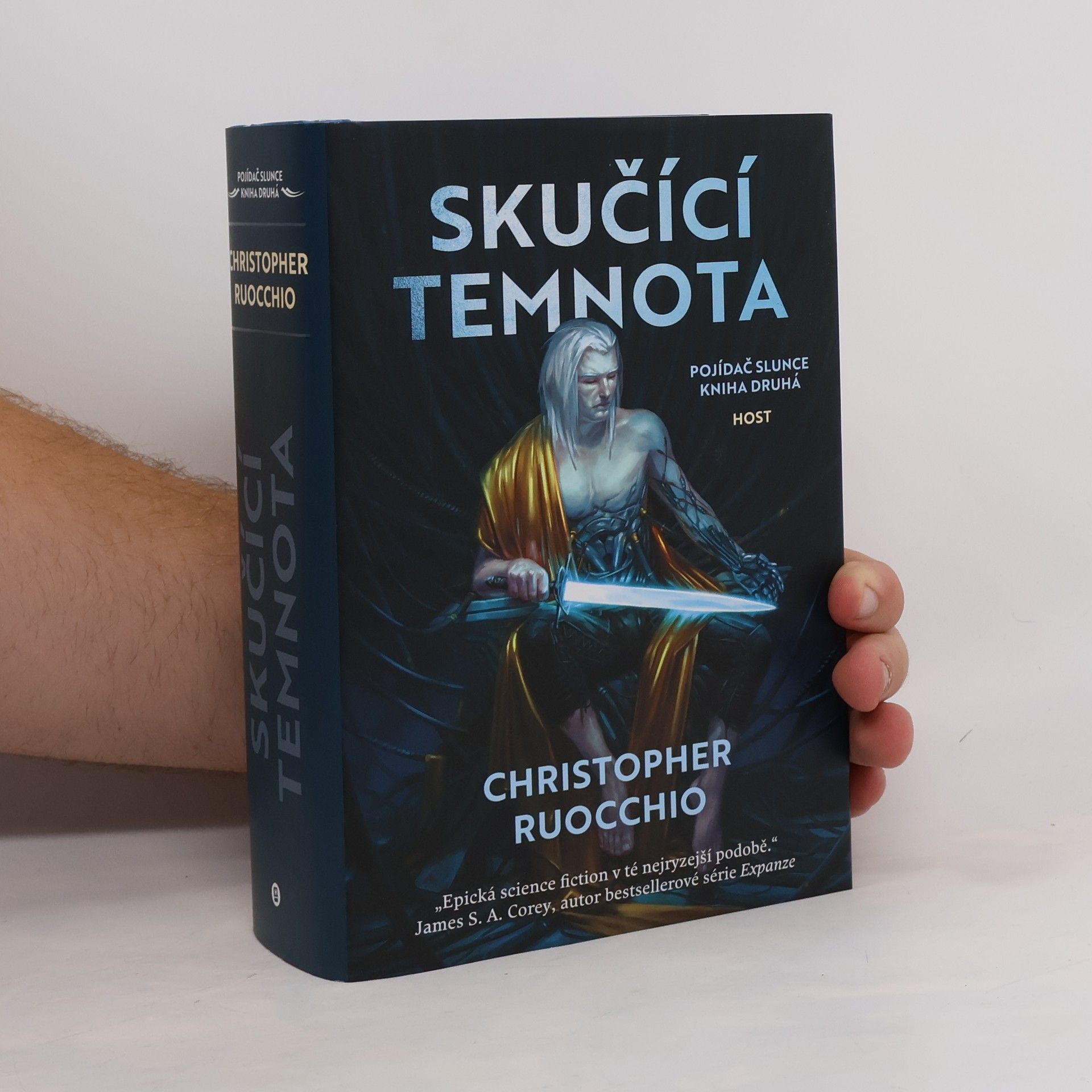 Christopher Ruocchio Skučící temnota