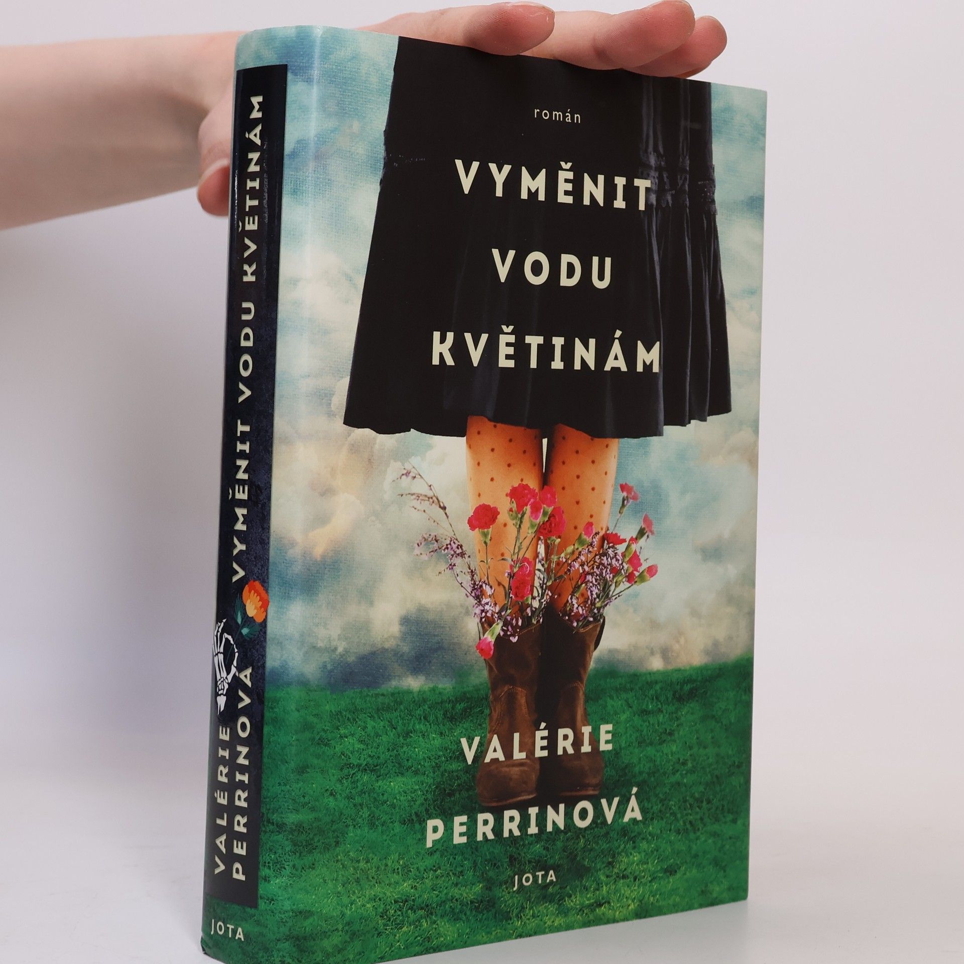 Valérie Perrin Vyměnit vodu květinám