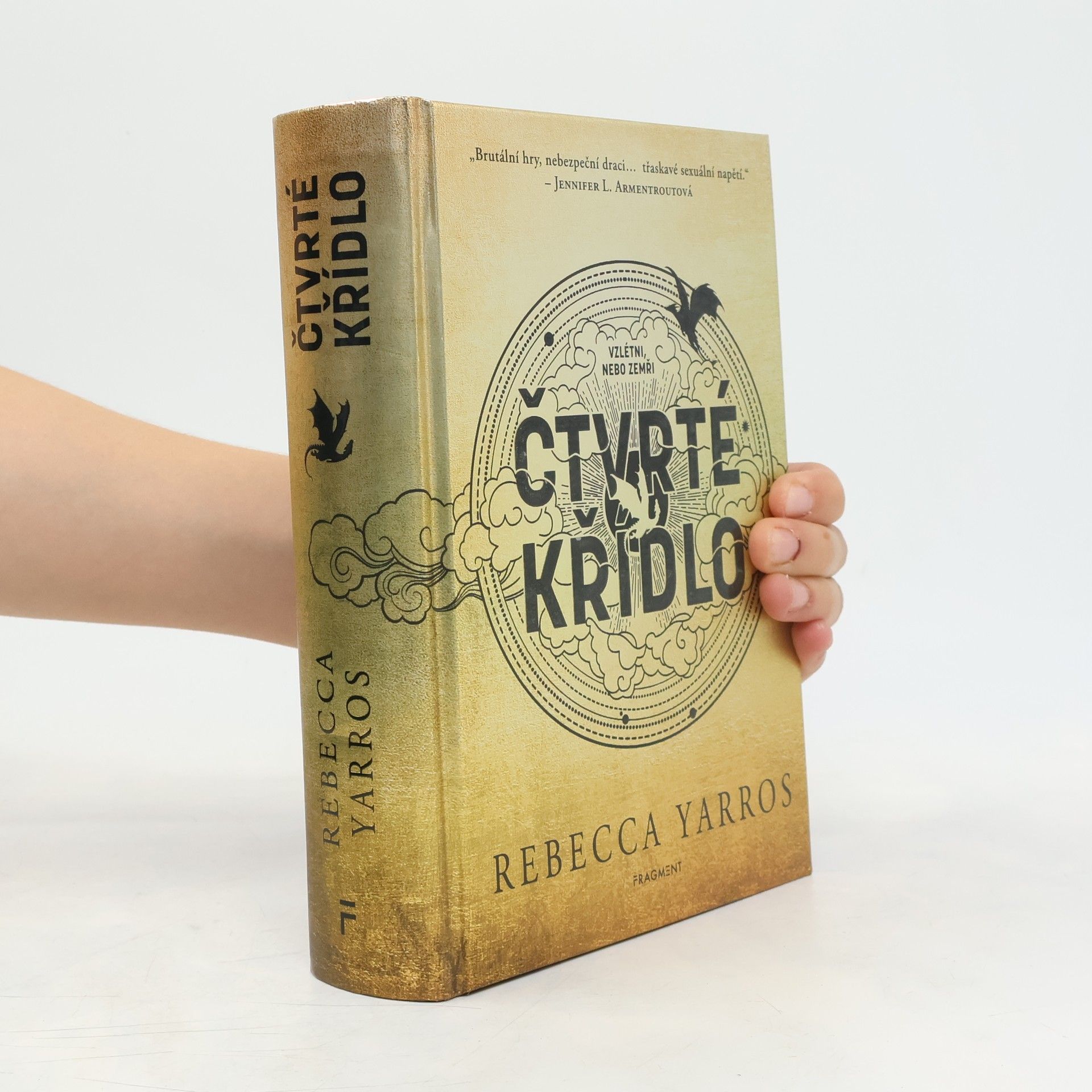 Rebecca Yarros Čtvrté křídlo