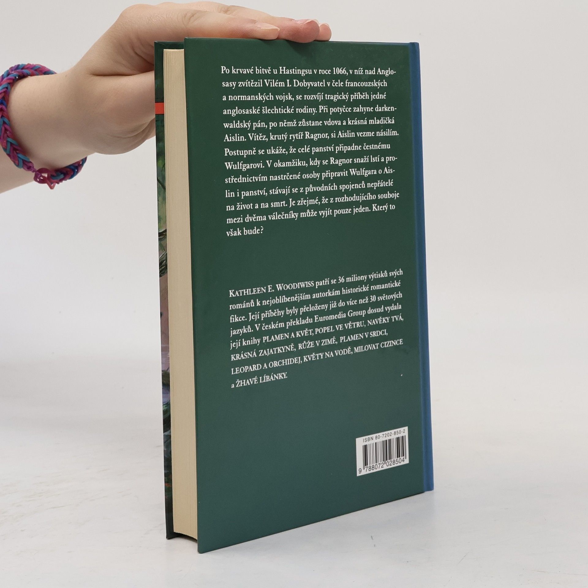 Kathleen E. Woodiwiss Vlk a holubice