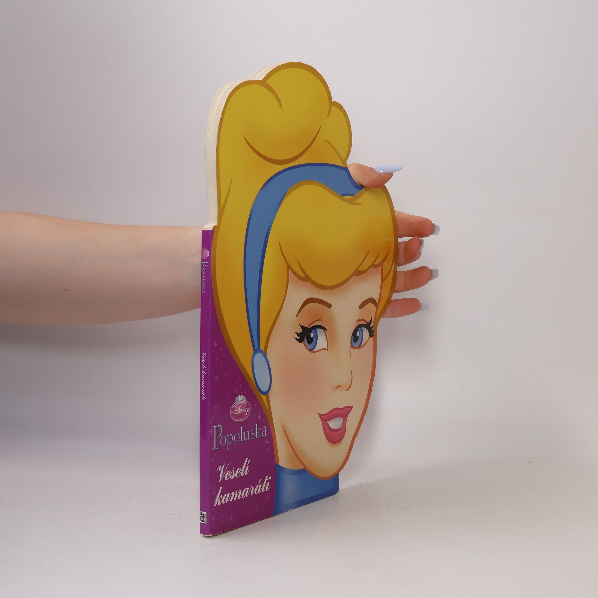 Walt Disney Popoluška. Veselí kamaráti