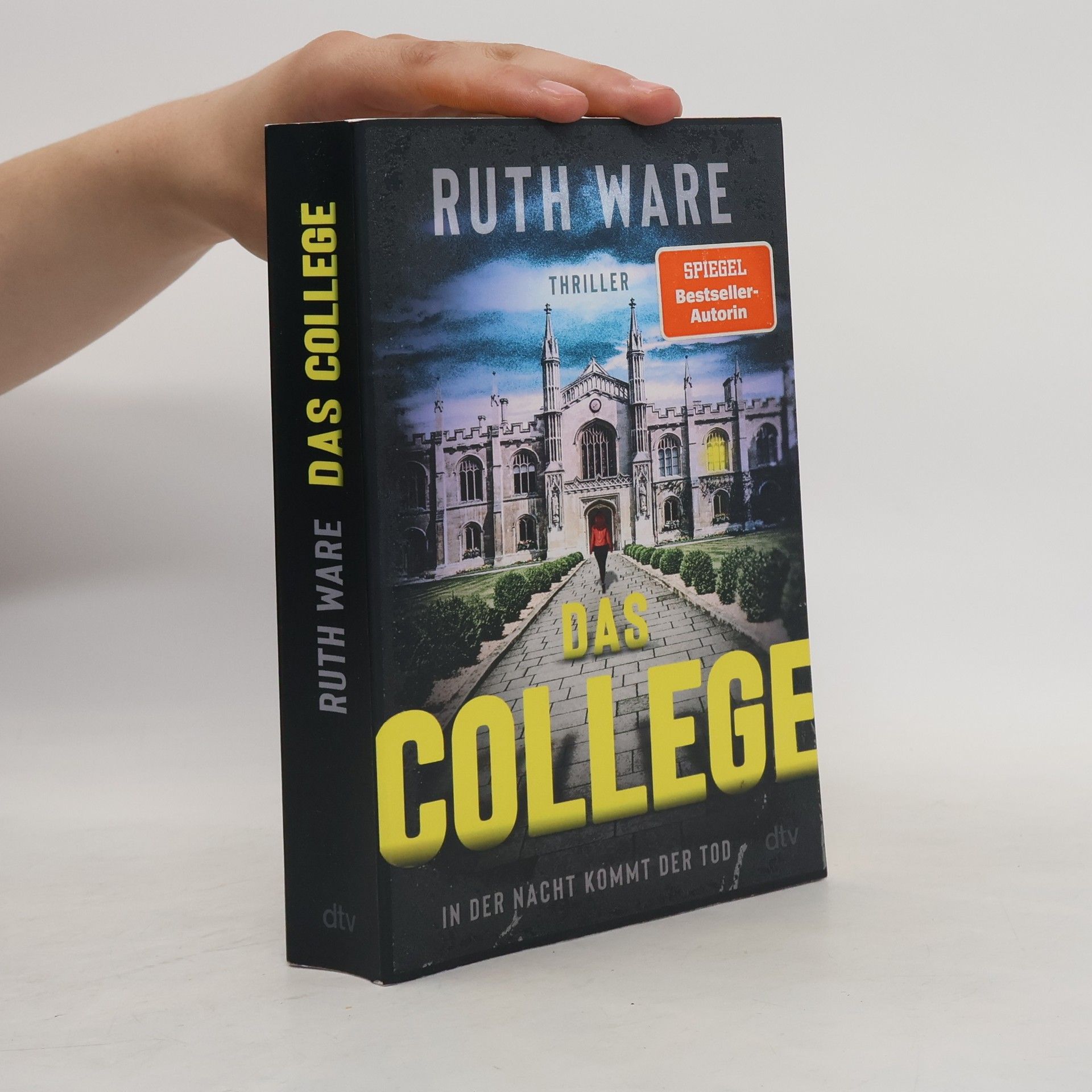 Ruth Ware Das College