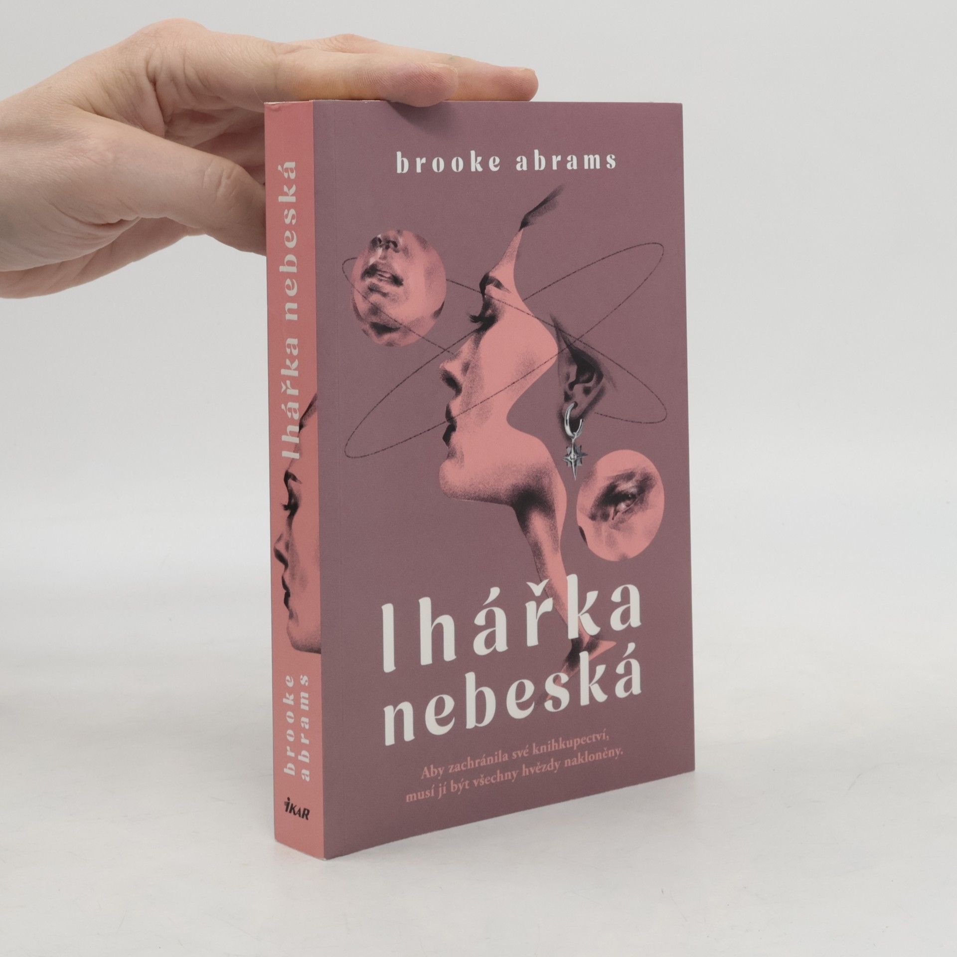 Brooke Abrams Lhářka nebeská