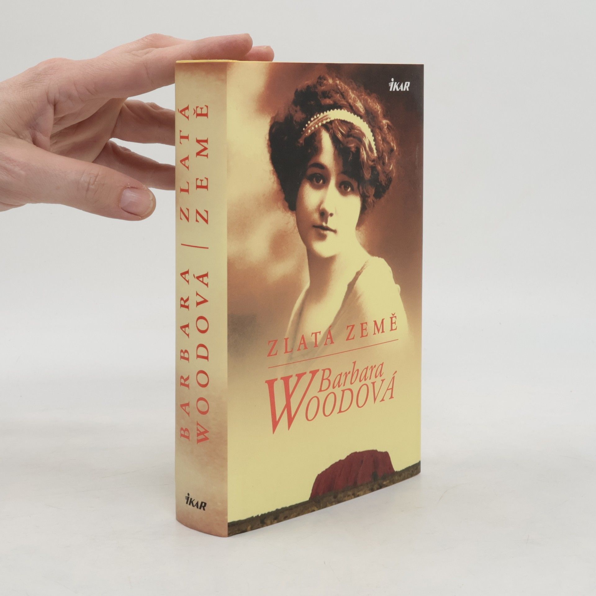 Barbara Wood Zlatá země