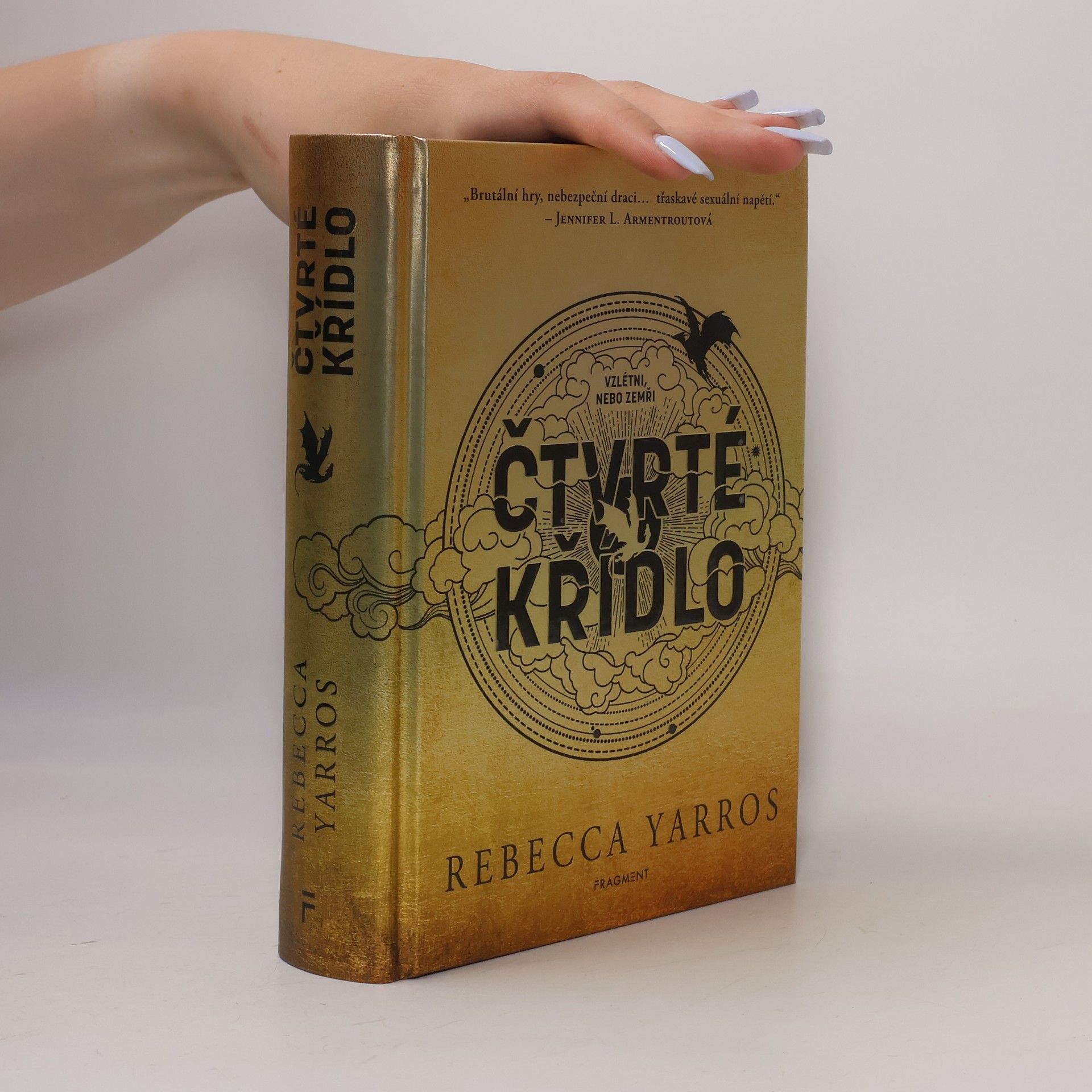 Rebecca Yarros Čtvrté křídlo
