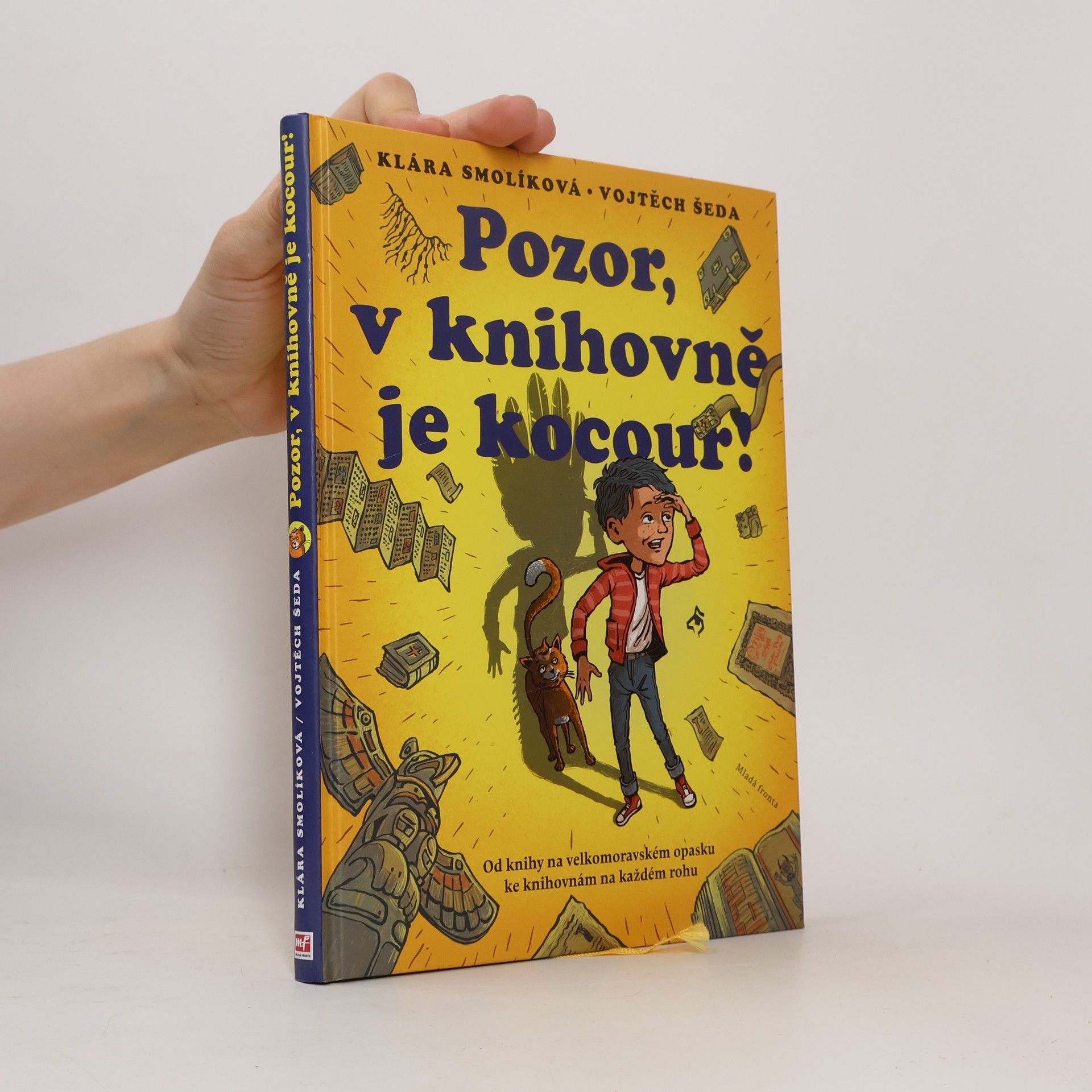 Pozor, v knihovně je kocour!