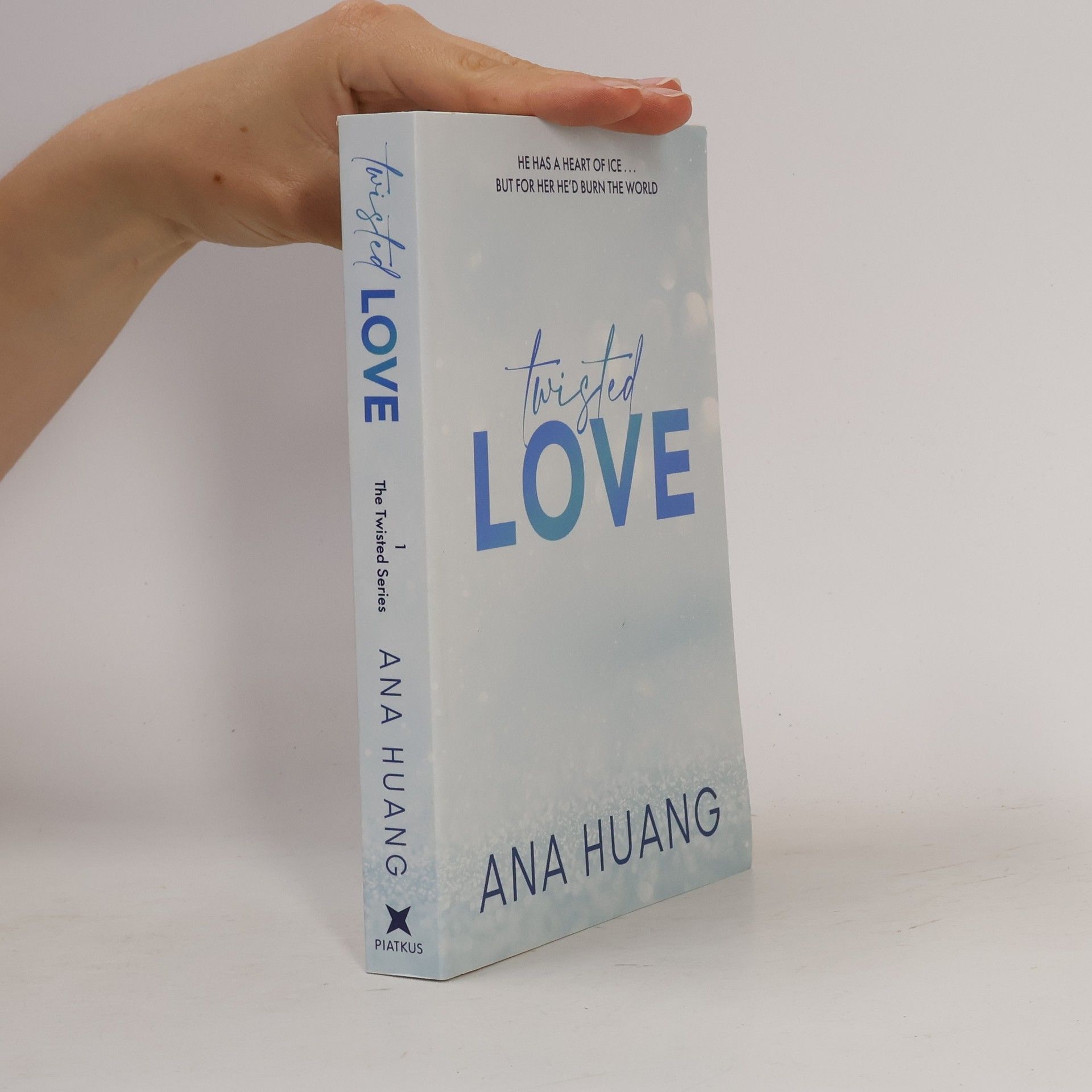 Ana Huang Twisted love. Twisted book one
