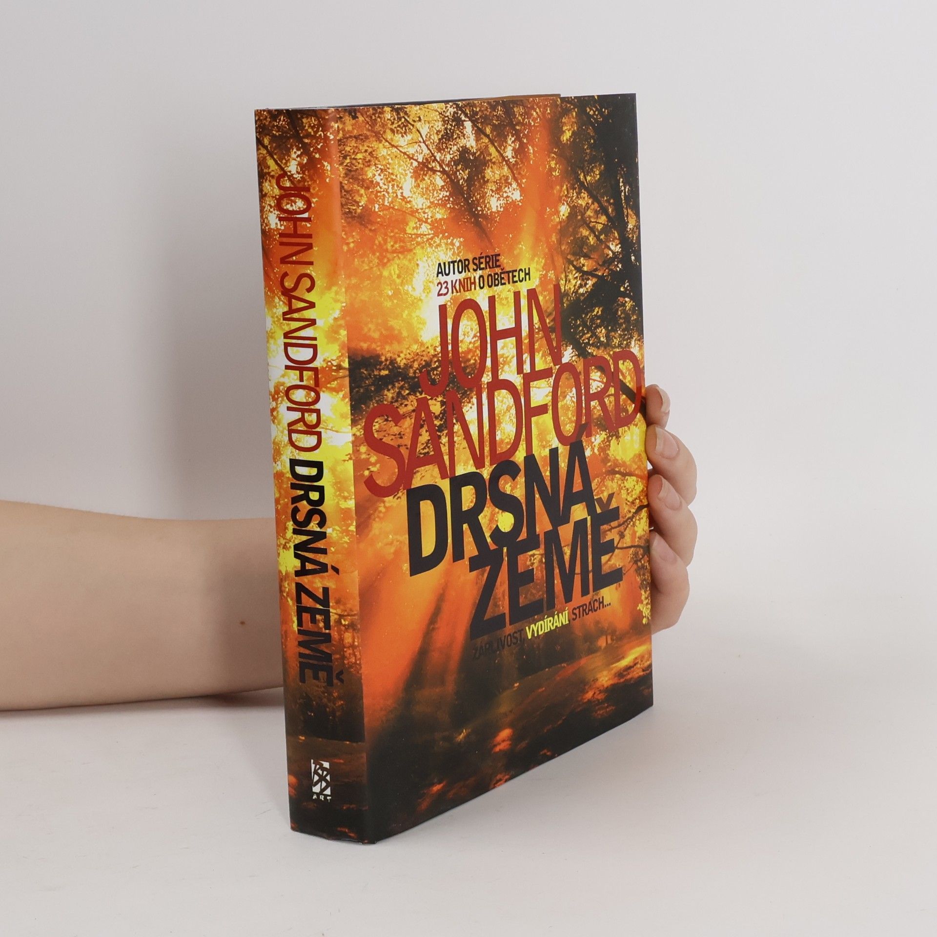 John Sandford Drsná země
