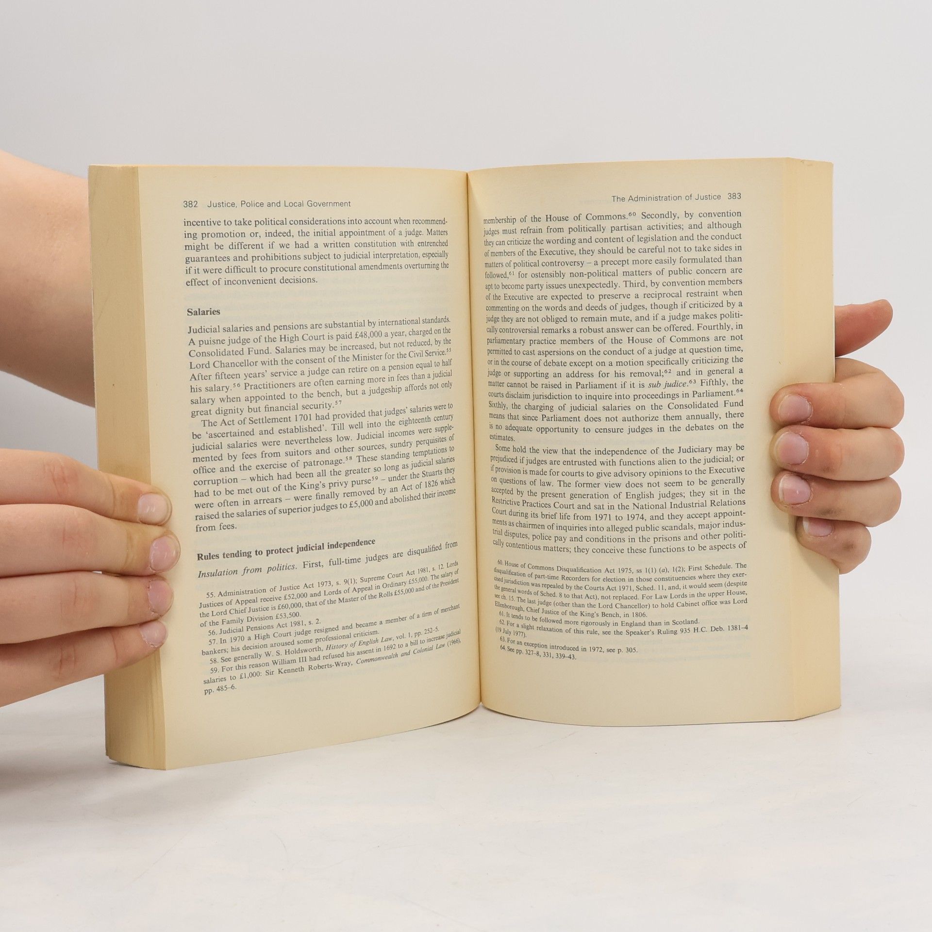Stanley De Smith Pelican: Constitutional and Administrative Law