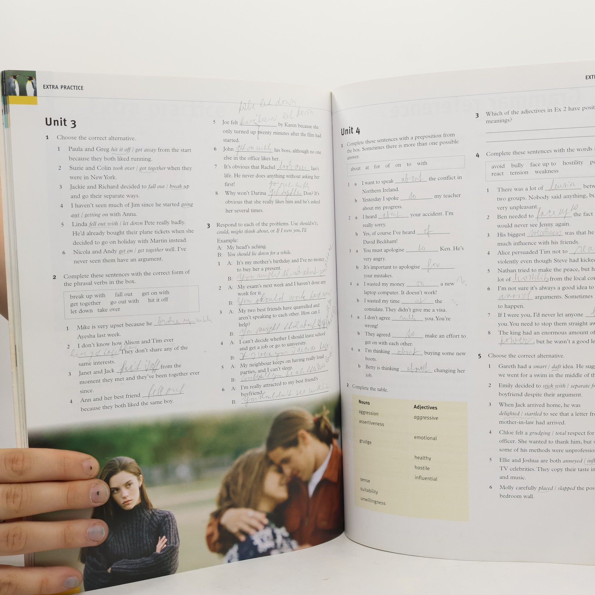 Angela Holman Move. Intermediate. Coursebook