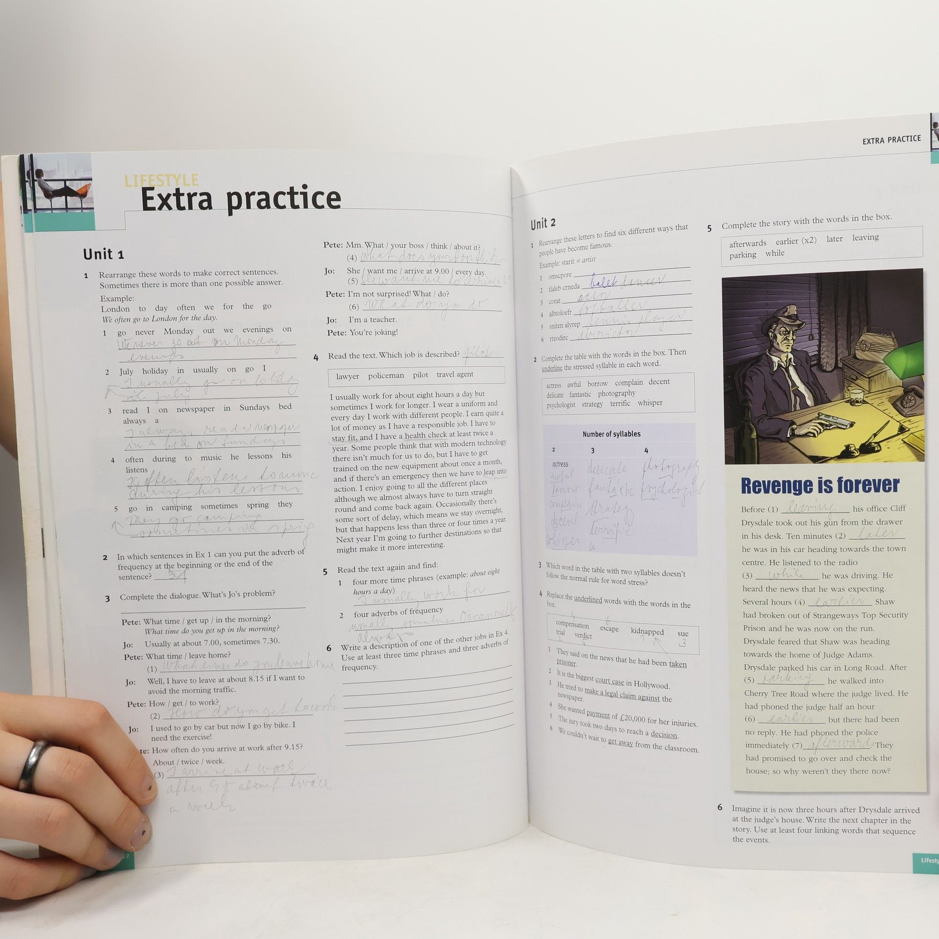 Angela Holman Move. Intermediate. Coursebook