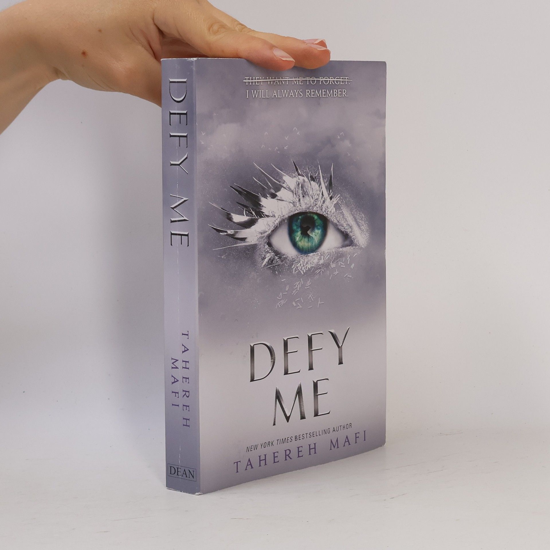 Tahereh Mafi Defy Me