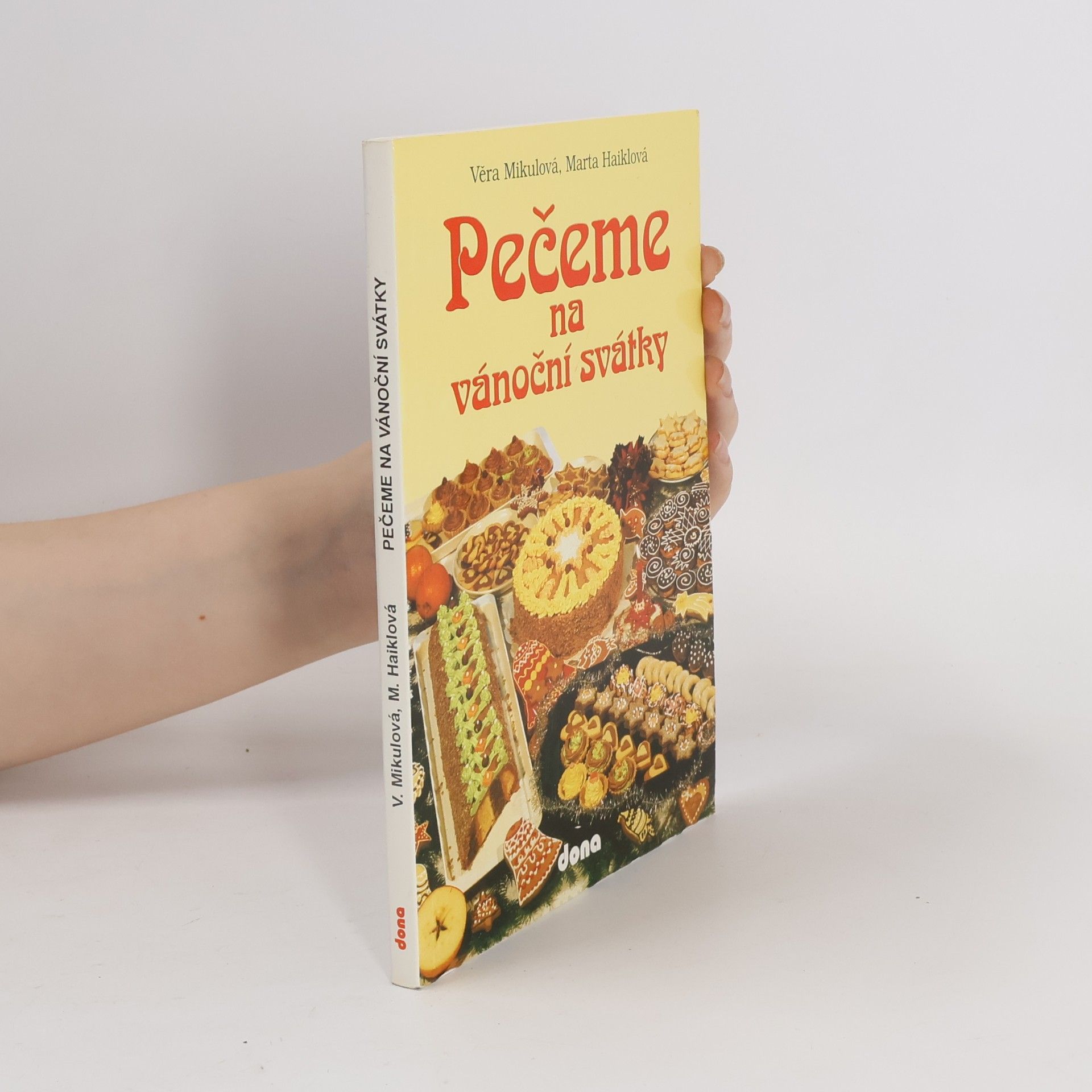 Pečeme na vánoční svátky