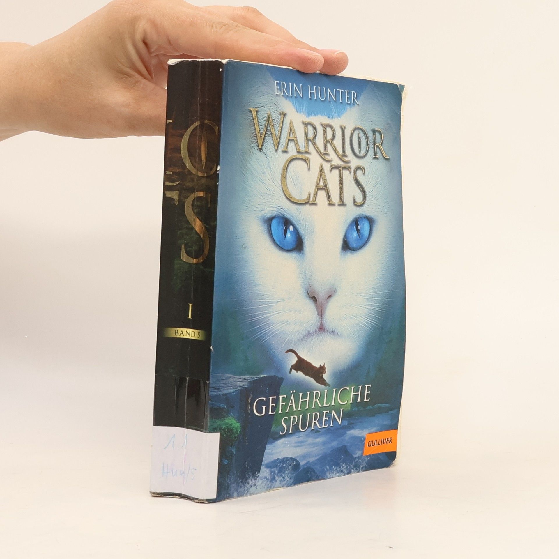 Erin Hunter Warrior Cats. Gefährliche Spuren
