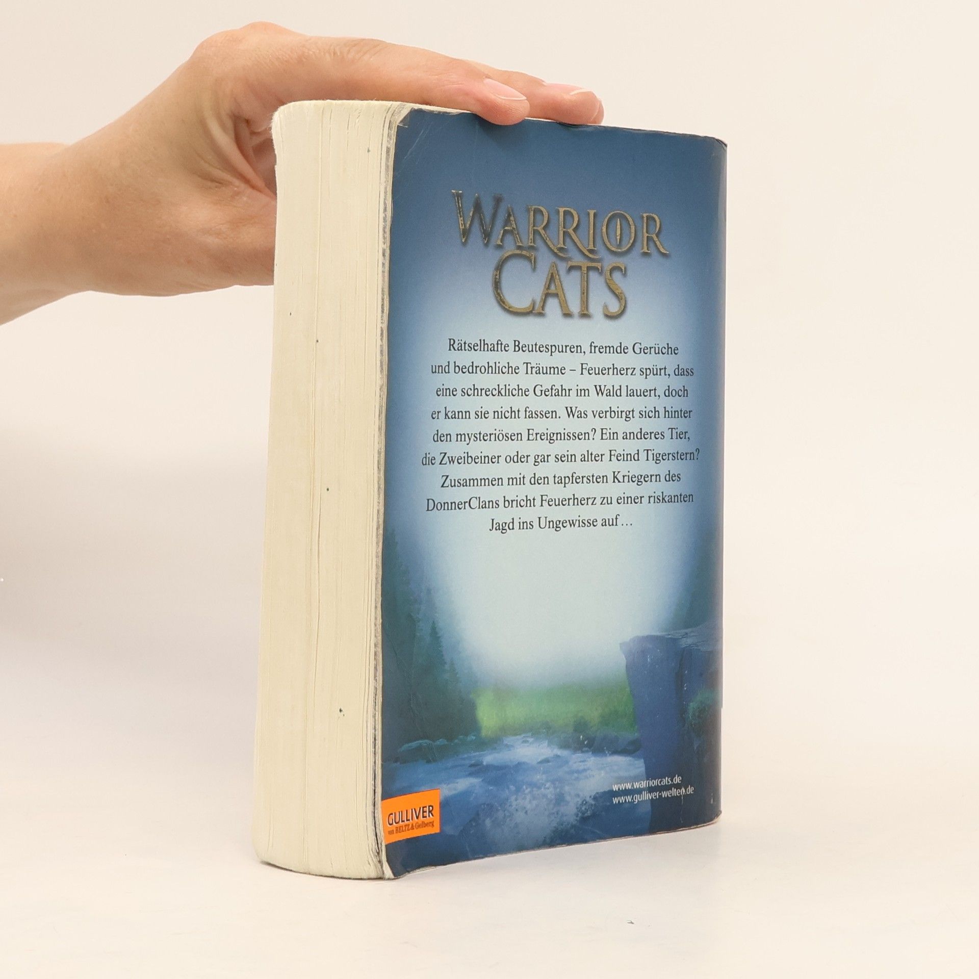 Erin Hunter Warrior Cats. Gefährliche Spuren