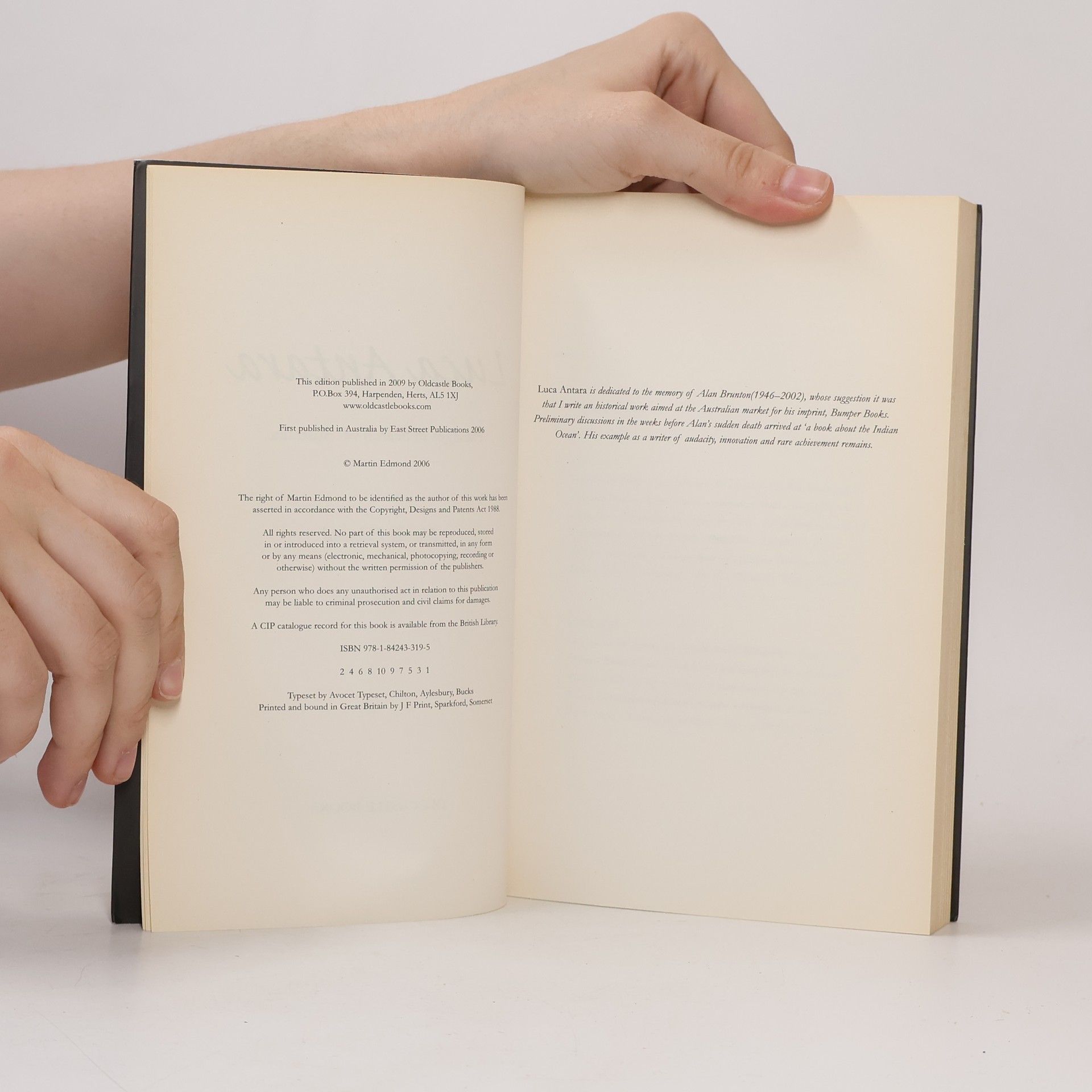 Martin Edmonds Luca Antara. Passages in Search of Australia