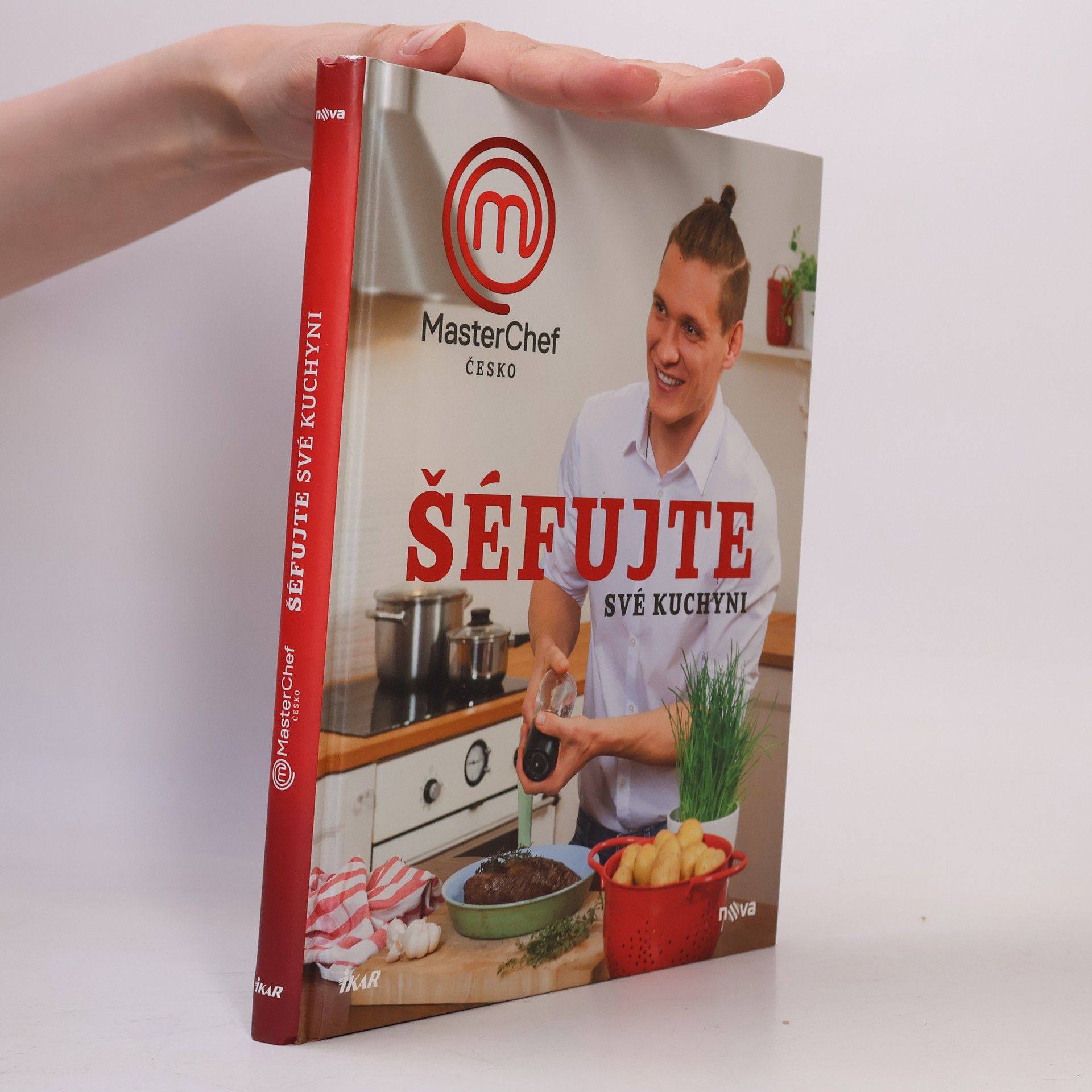 Auteurscollectief MasterChef Česko. Šéfujte své kuchyni