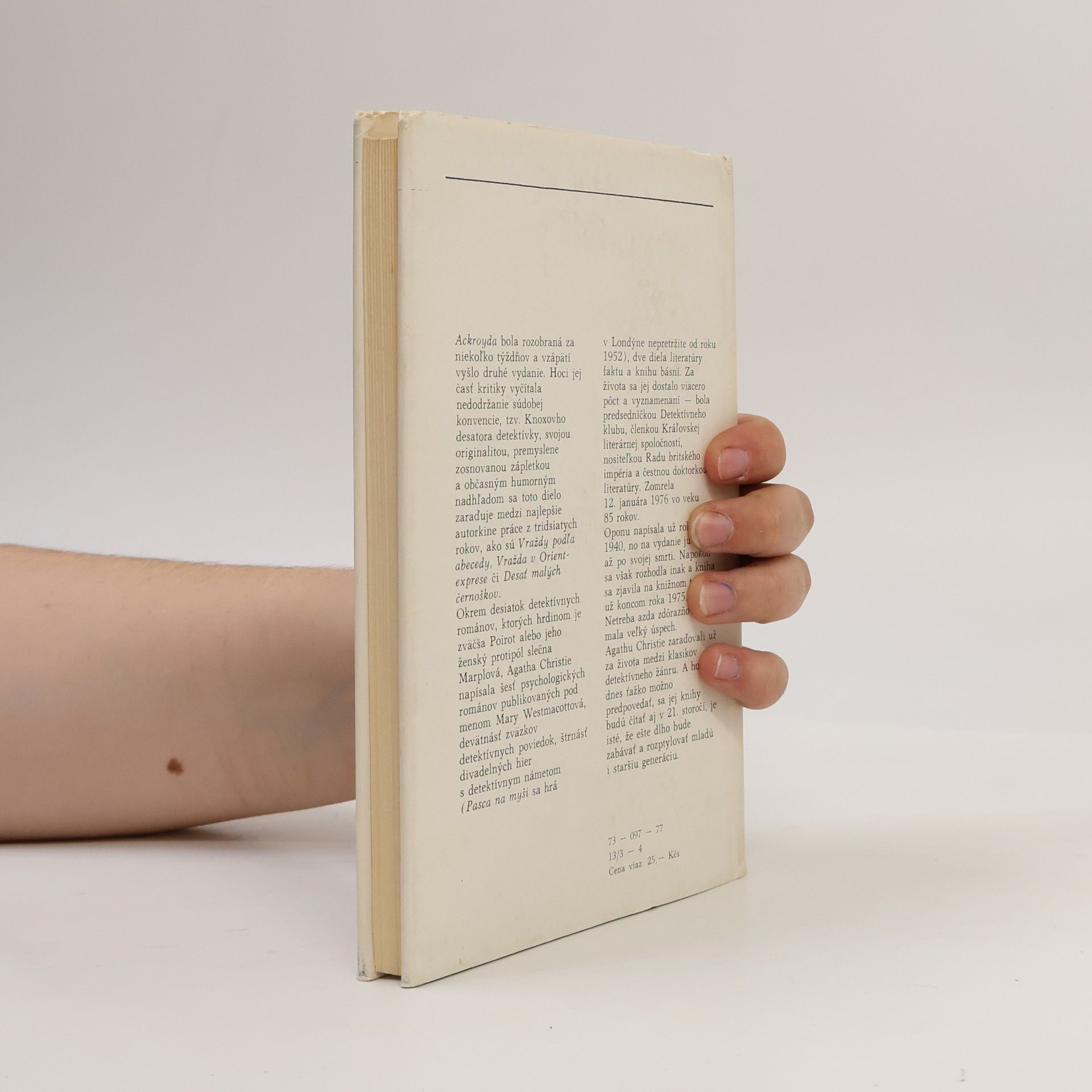 Agatha Christie Opona