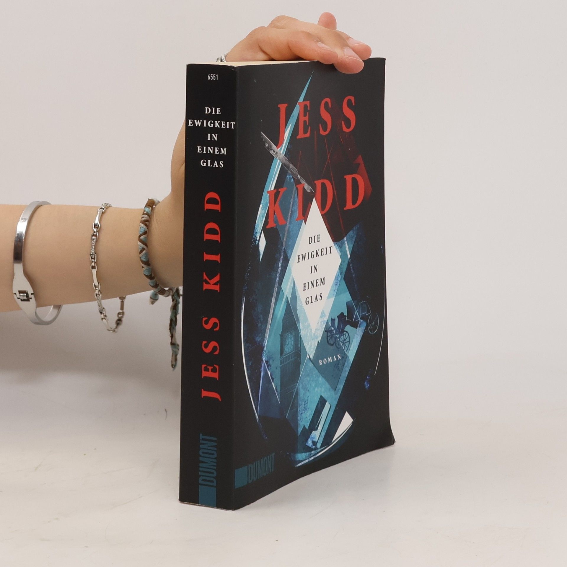 Jess Kidd Die Ewigkeit in einem Glas