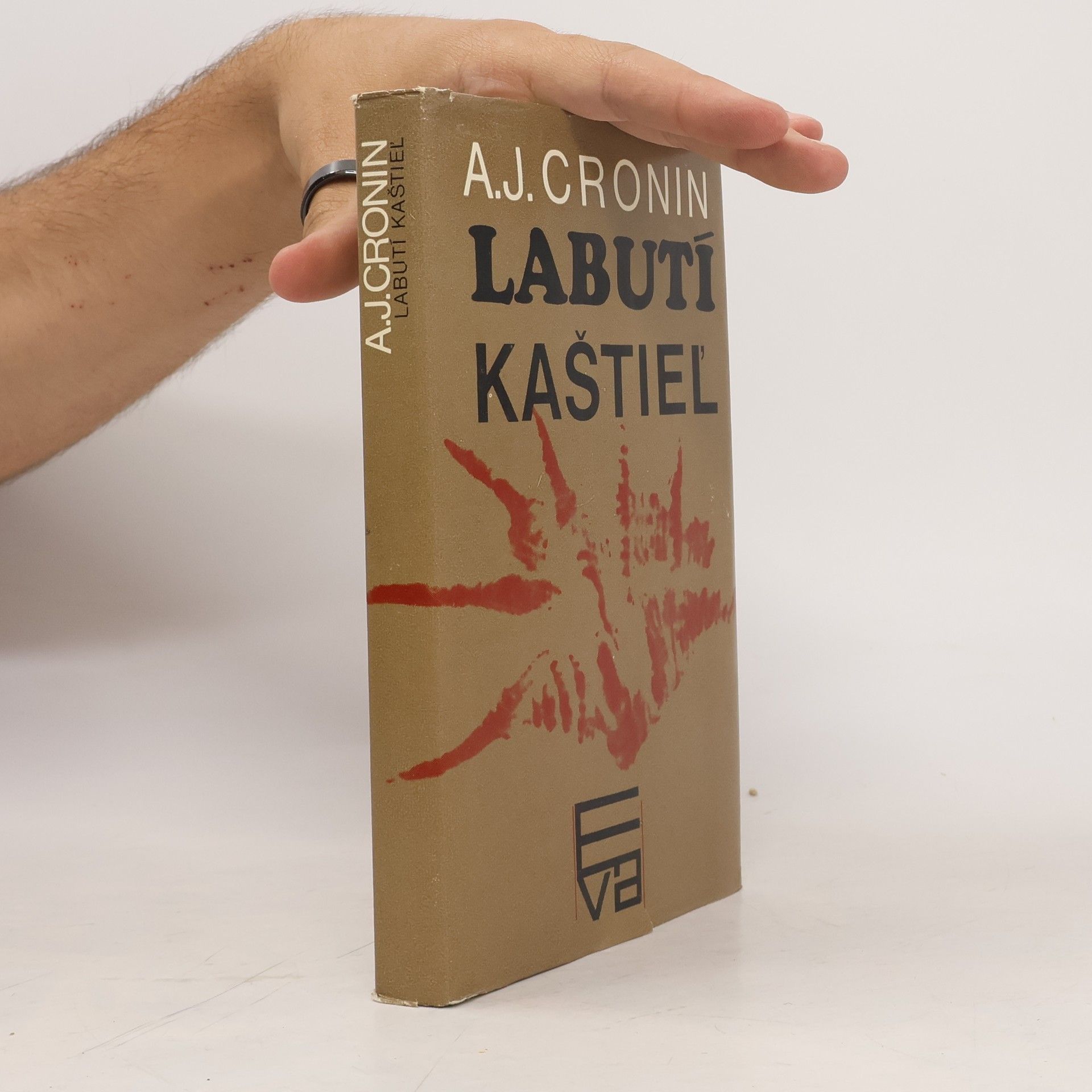 A. J. Cronin Labutí kaštieľ