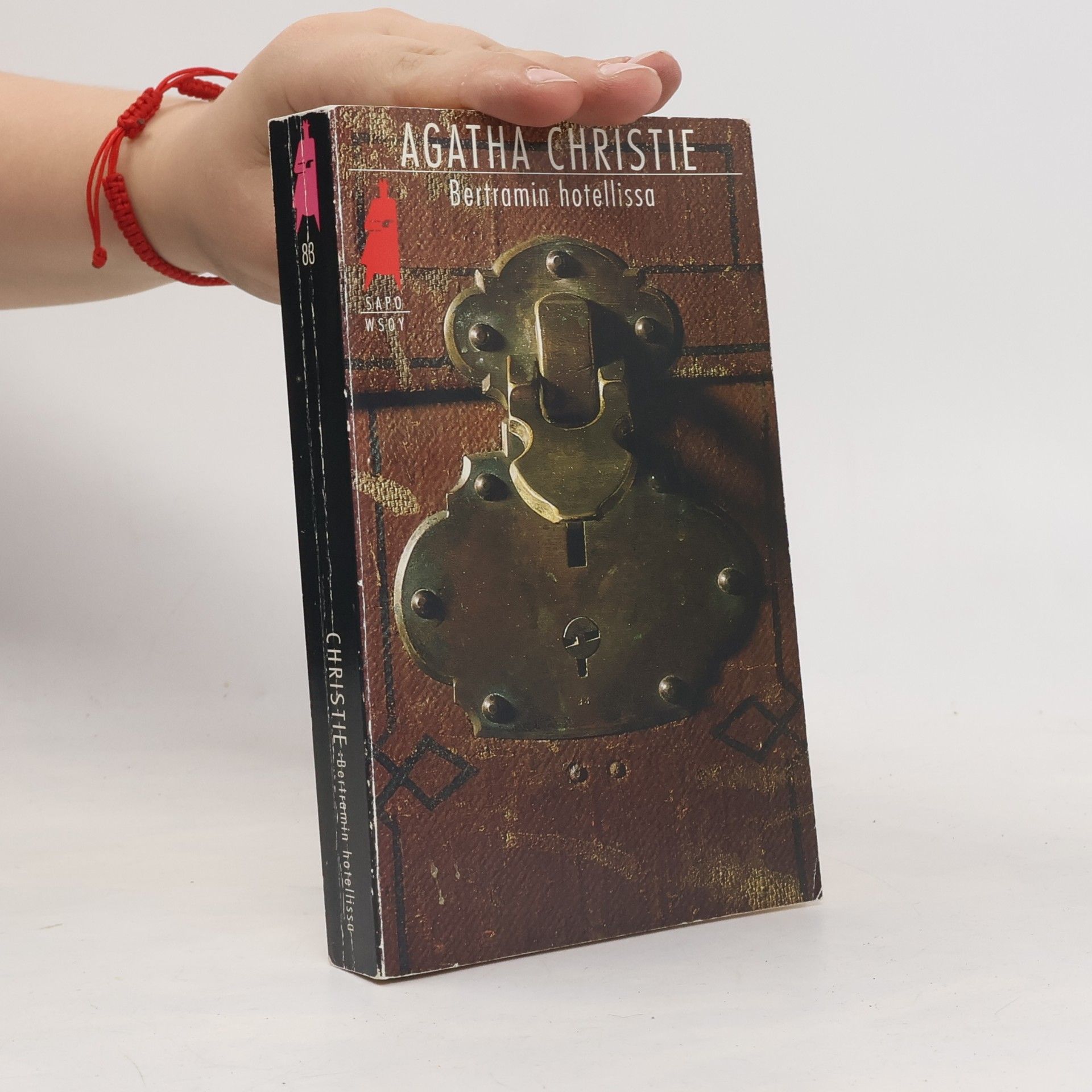 Agatha Christie Sapo - 88: Bertramin hotellissa
