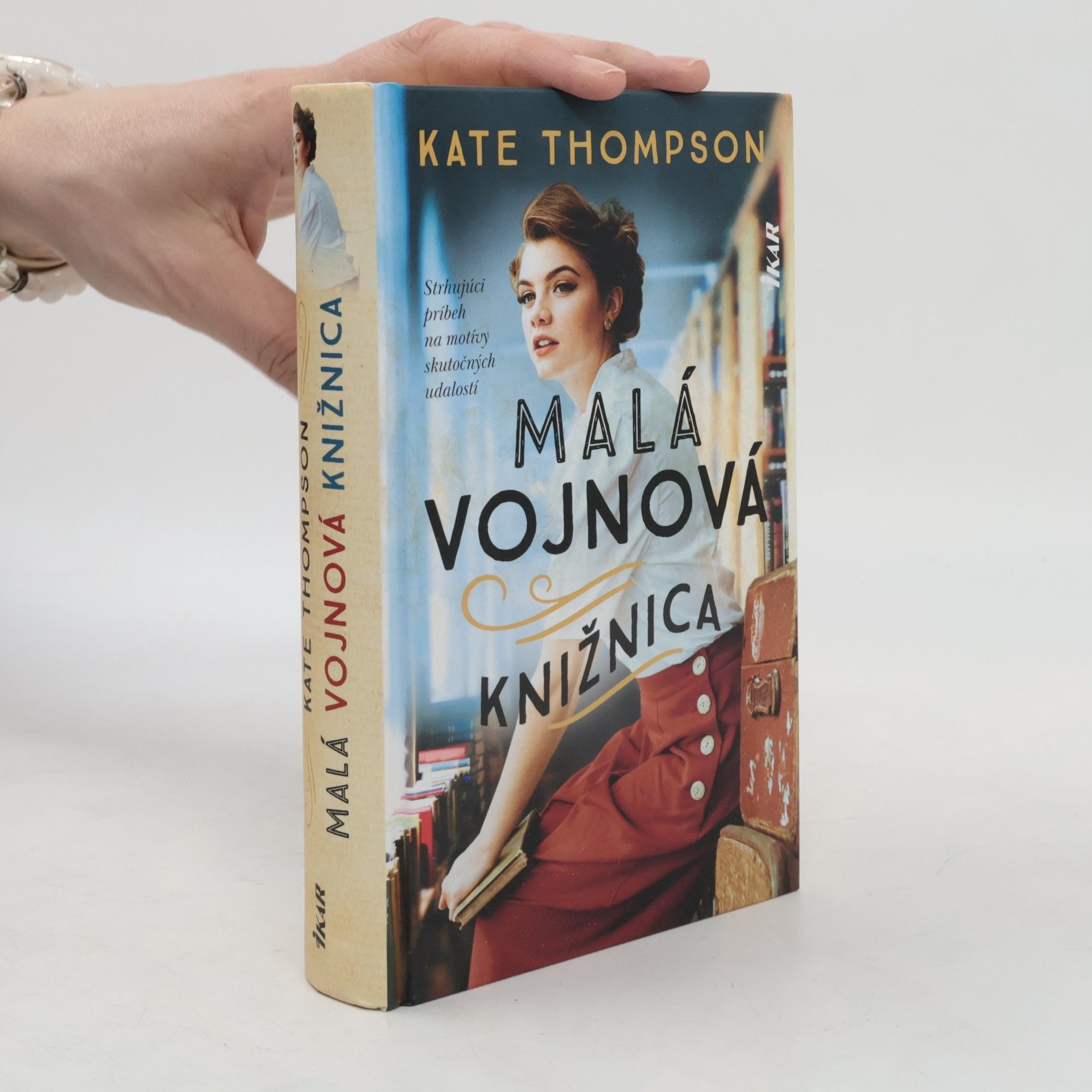 Kate Thompson Malá vojnová knižnica