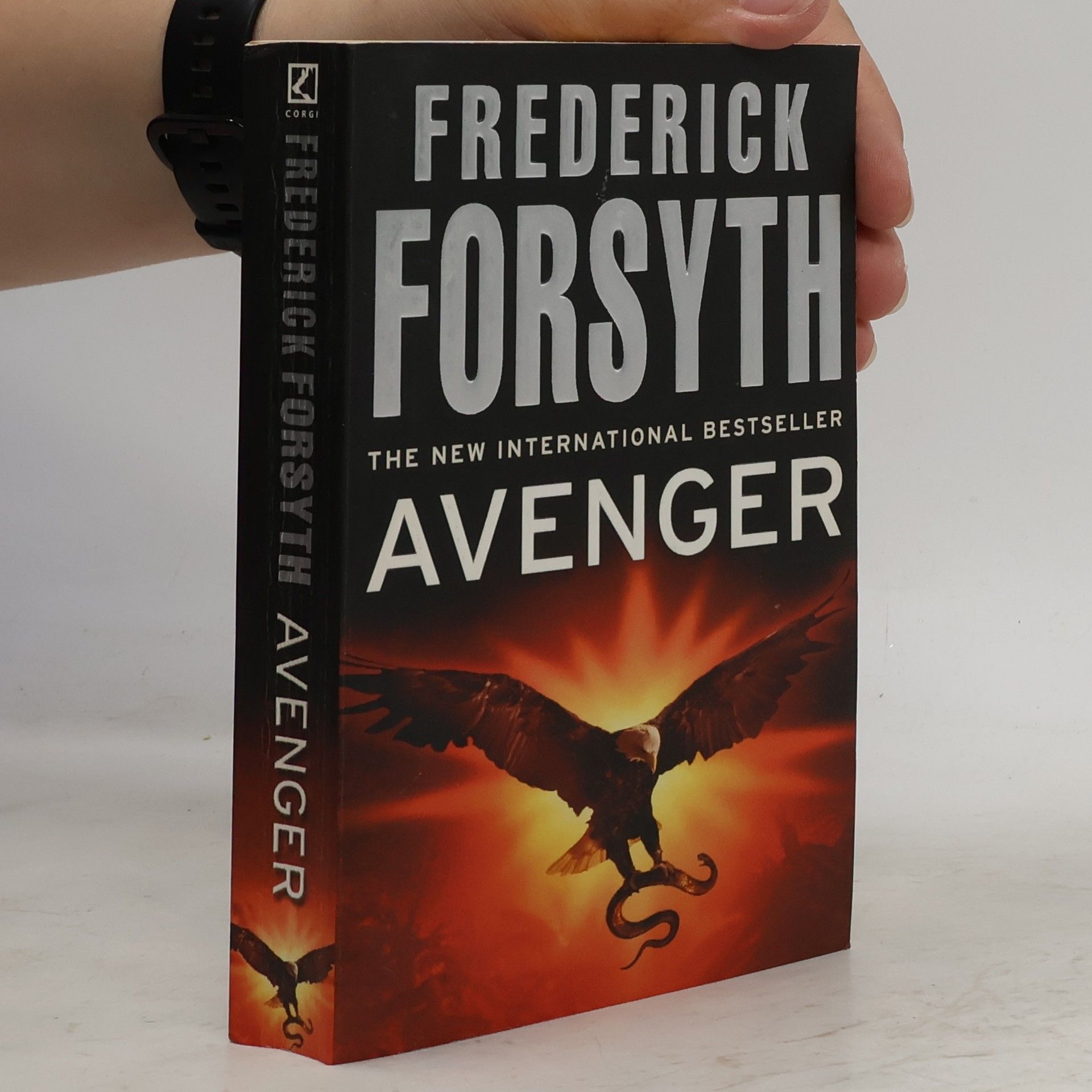 Frederick Forsyth Avenger