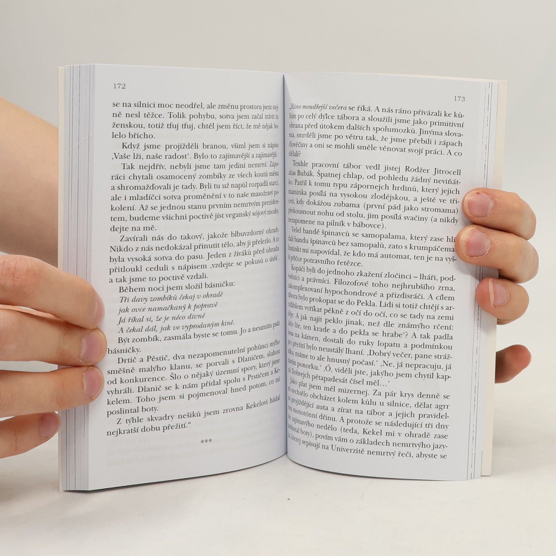 Various authors Ve špatný čas na špatném místě