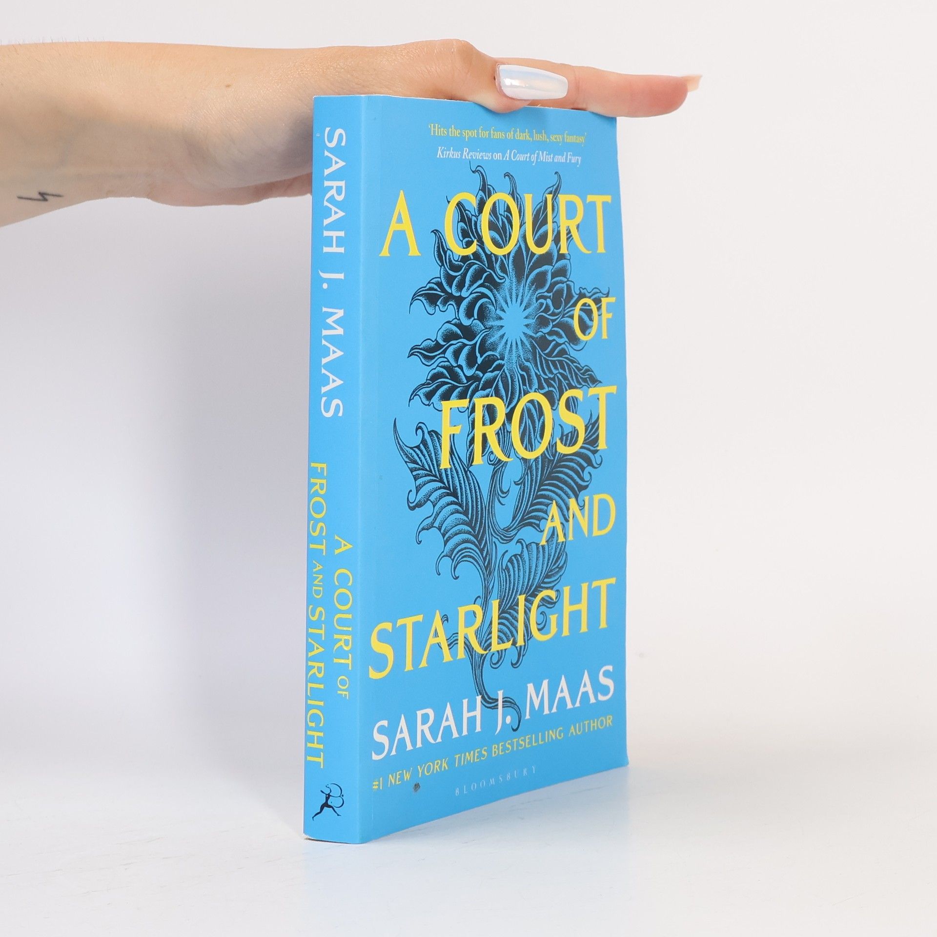 Sarah J. Maas A Court of Frost and Starlight