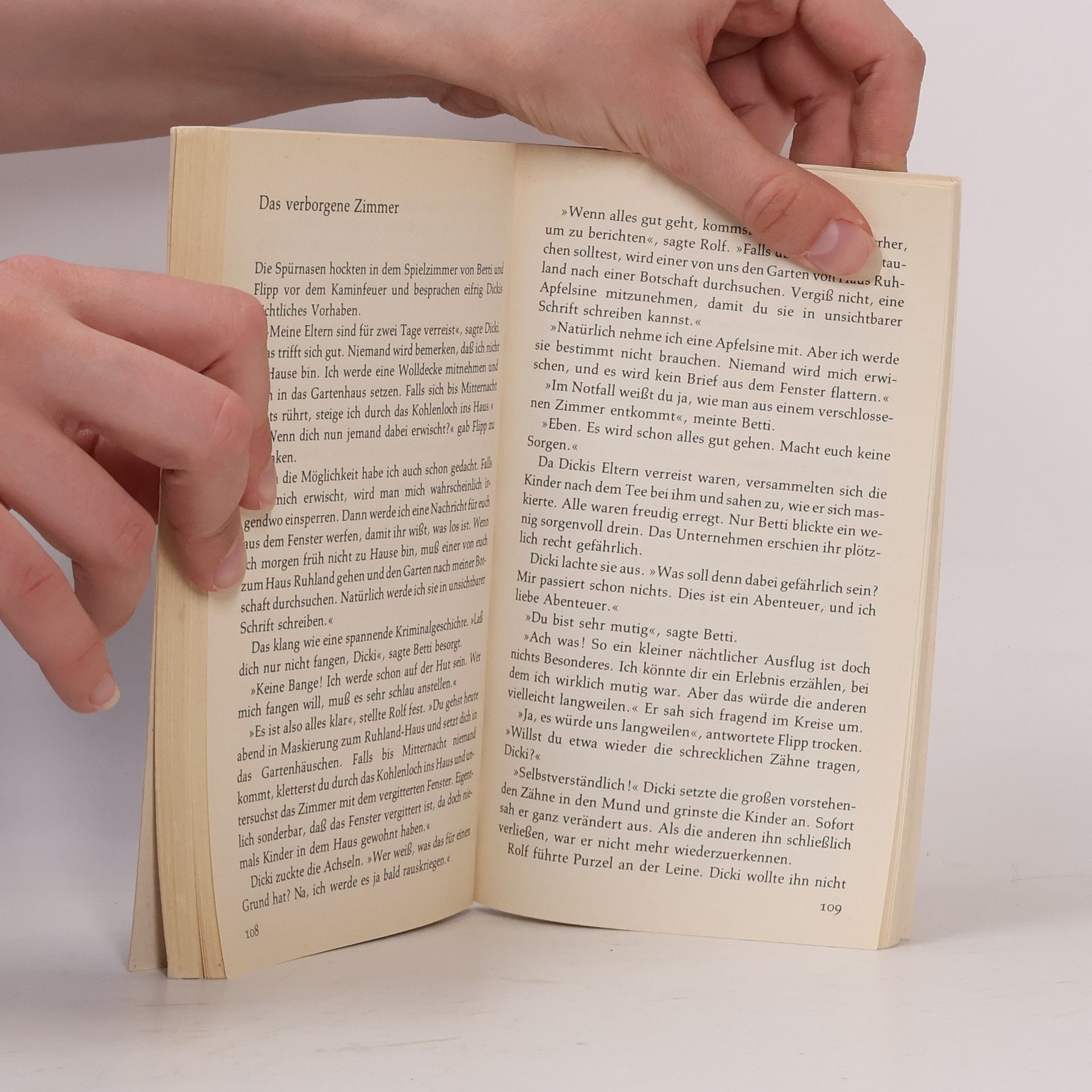 Enid Blyton Geheimnis um ein verborgenes Zimmer