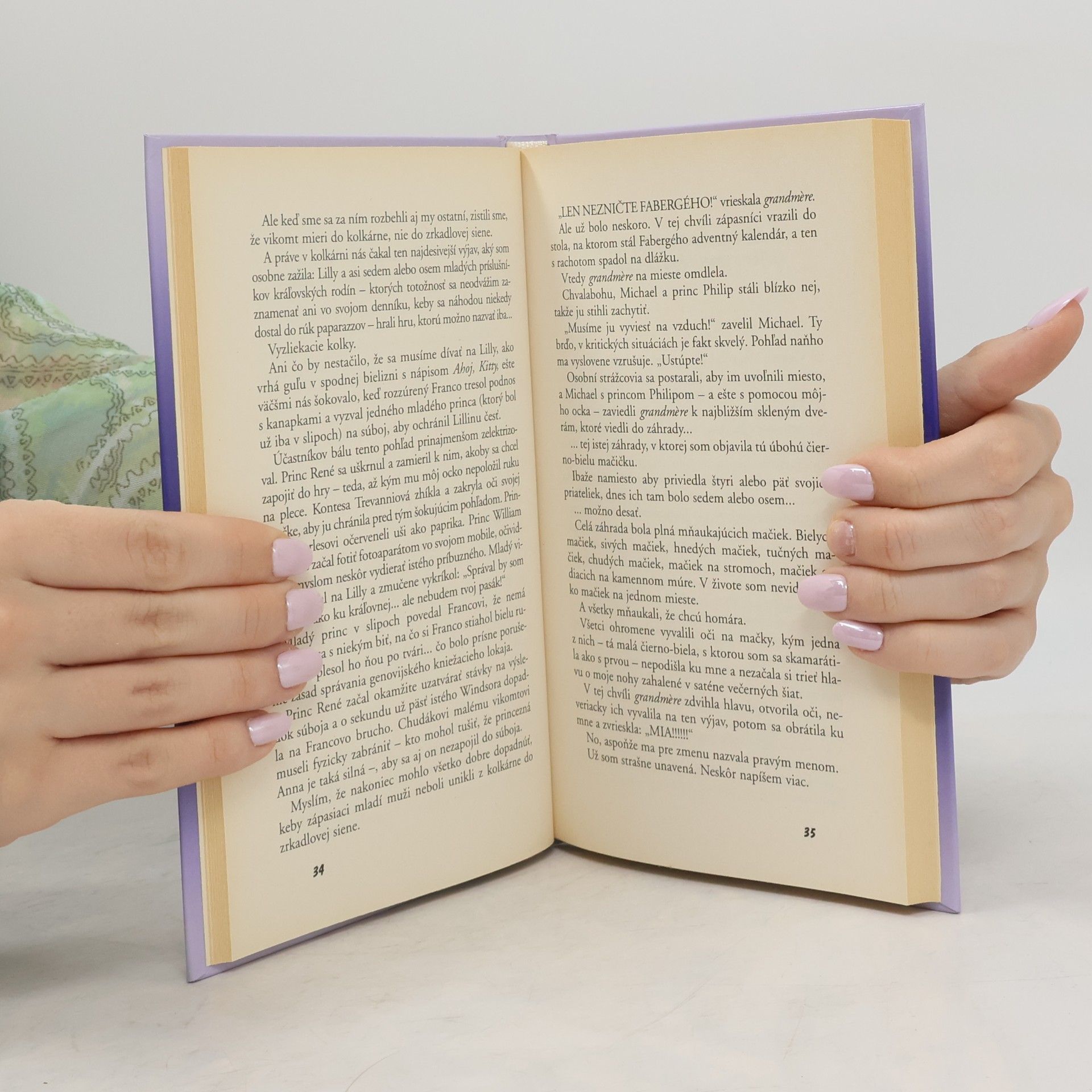 Meg Cabot Princezná pozýva na Vianoce do Genovie a na hodiny dvorskej etikety