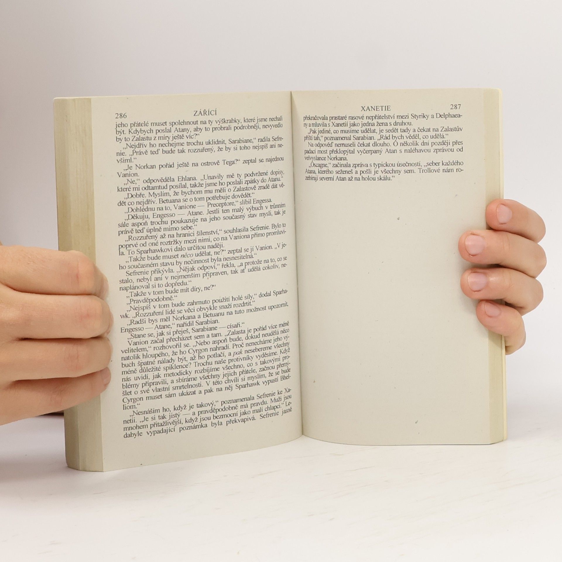 David Eddings Zářící. Druhá kniha Tamuli