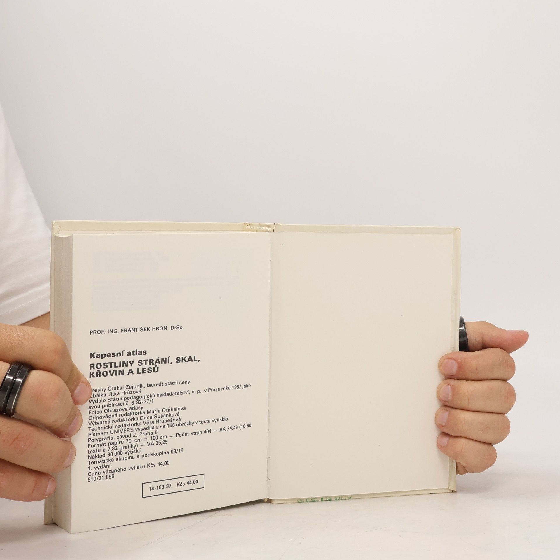 František Hron Rostliny strání, skal, křovin a lesů. Kapesní atlas